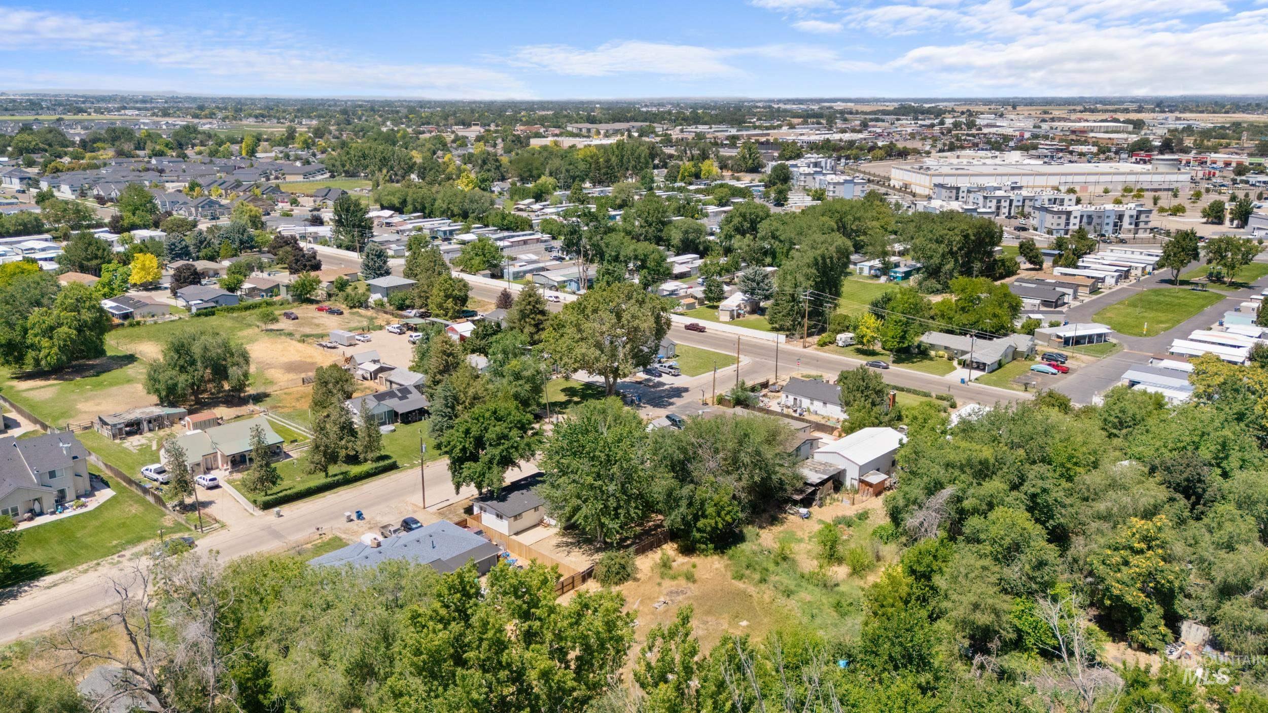 1324 Bonneville St, Nampa, Idaho 83651, 3 Bedrooms, 2 Bathrooms, Residential For Sale, Price $350,000,MLS 98993553