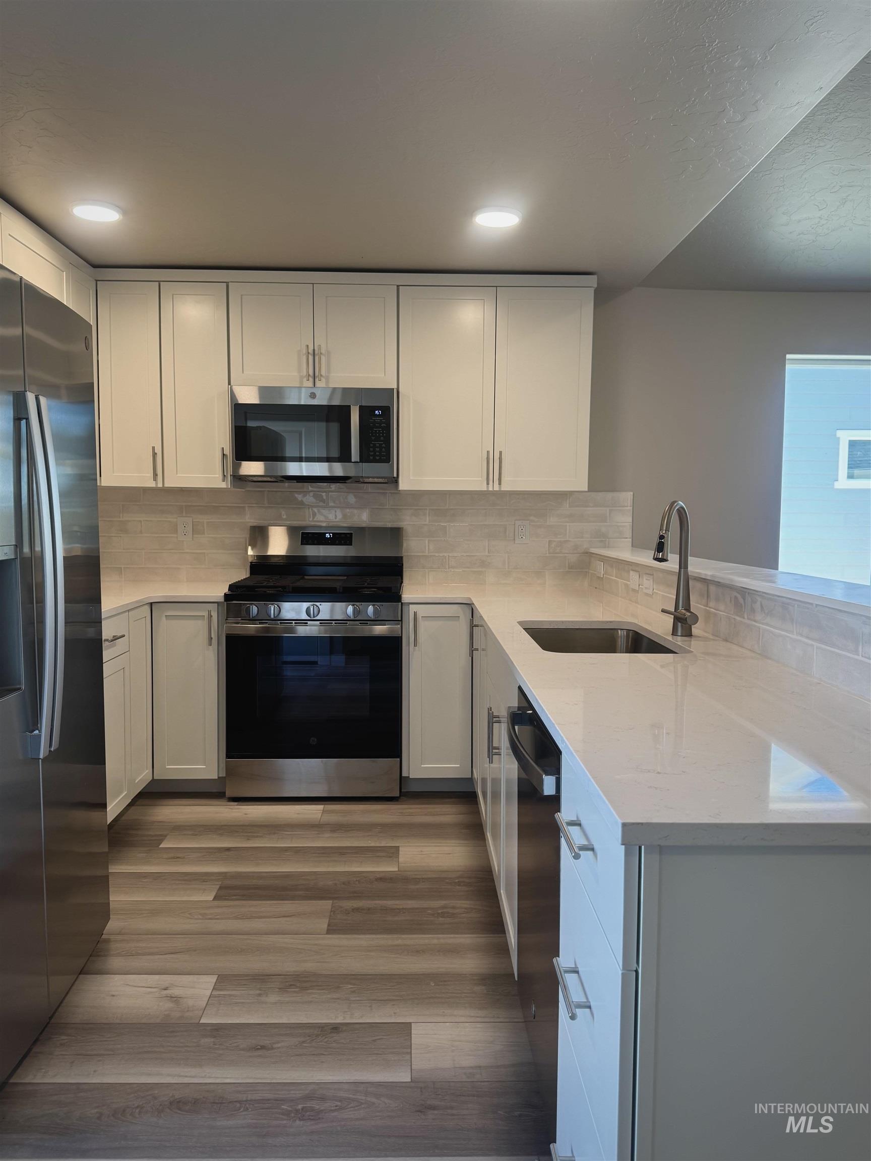 TBD SW Mendenhall St, Mountain Home, Idaho 83647, 2 Bedrooms, 2 Bathrooms, Residential For Sale, Price $307,990,MLS 98993555