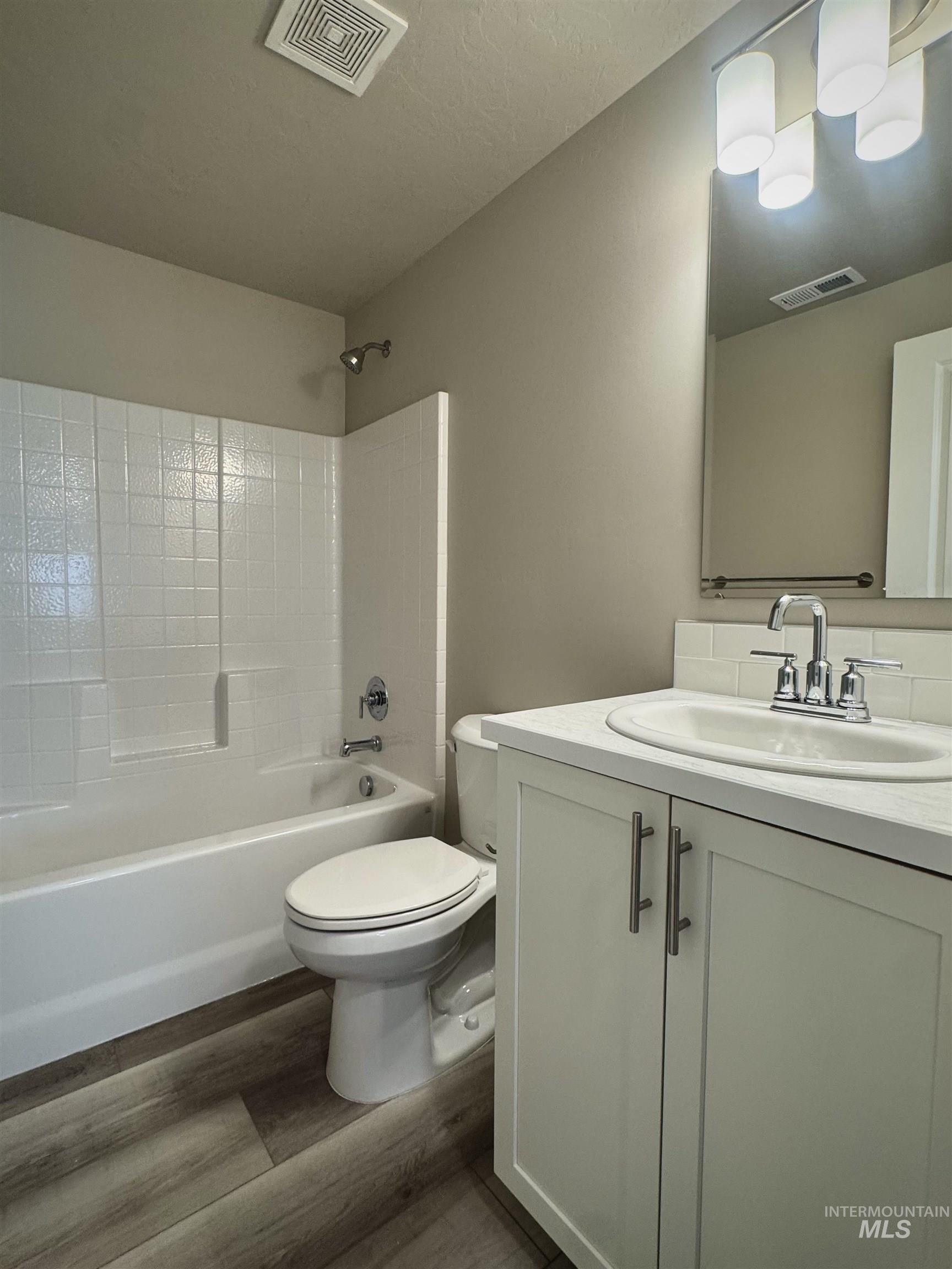 TBD SW Mendenhall St, Mountain Home, Idaho 83647, 2 Bedrooms, 2 Bathrooms, Residential For Sale, Price $307,990,MLS 98993555