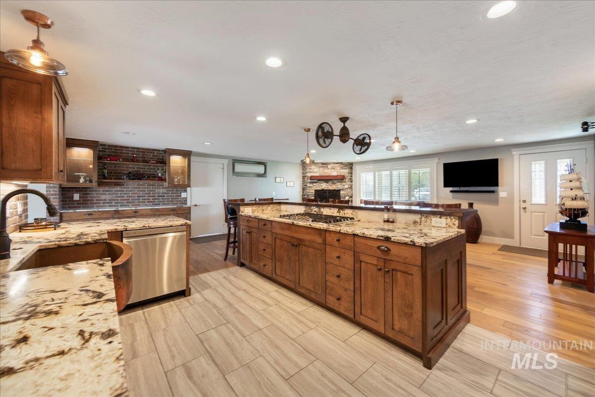 4230 N Patriot Cir, Meridian, Idaho 83646, 3 Bedrooms, 2 Bathrooms, Residential For Sale, Price $859,000,MLS 98993556