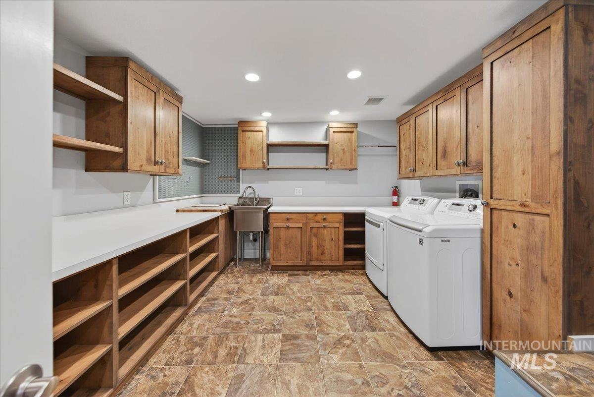 4230 N Patriot Cir, Meridian, Idaho 83646, 3 Bedrooms, 2 Bathrooms, Residential For Sale, Price $859,000,MLS 98993556