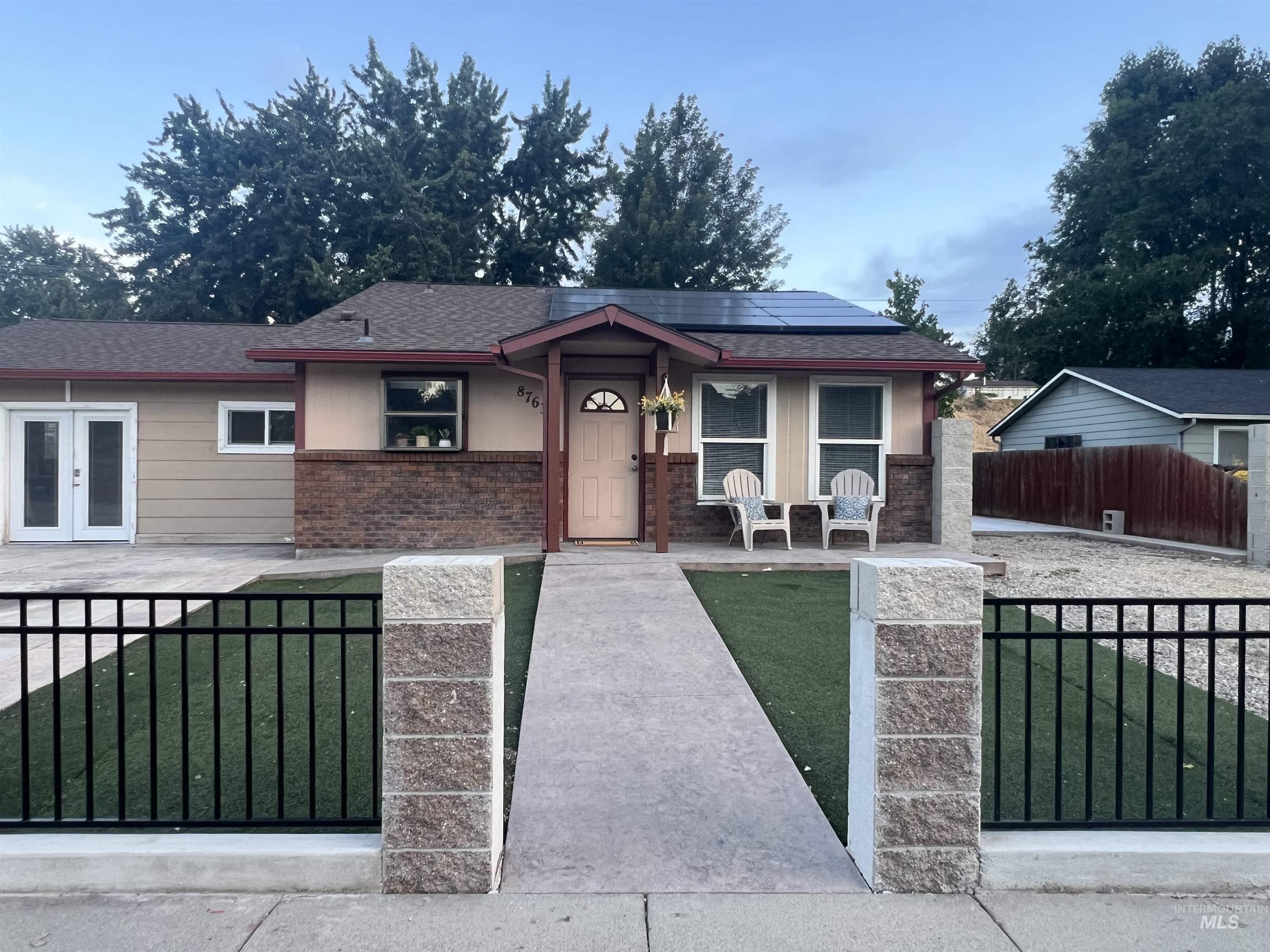 8763 W Austin St., Garden City, Idaho 83714, 3 Bedrooms, 1 Bathroom, Residential For Sale, Price $449,900, 98993559
