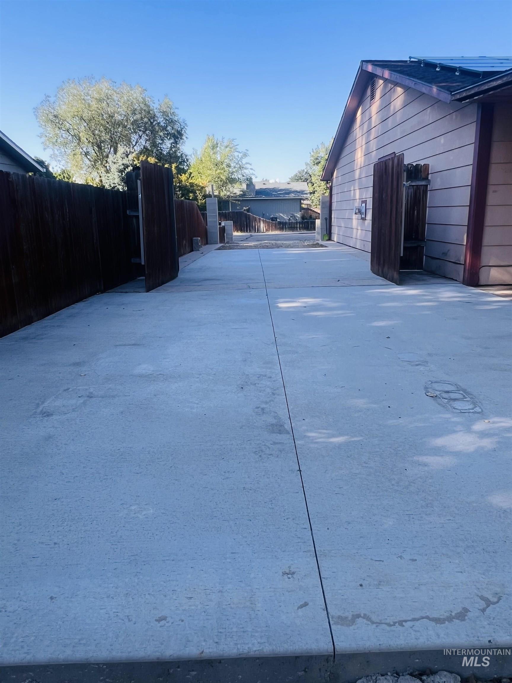 8763 W Austin St., Garden City, Idaho 83714, 3 Bedrooms, 1 Bathroom, Residential For Sale, Price $449,900, 98993559