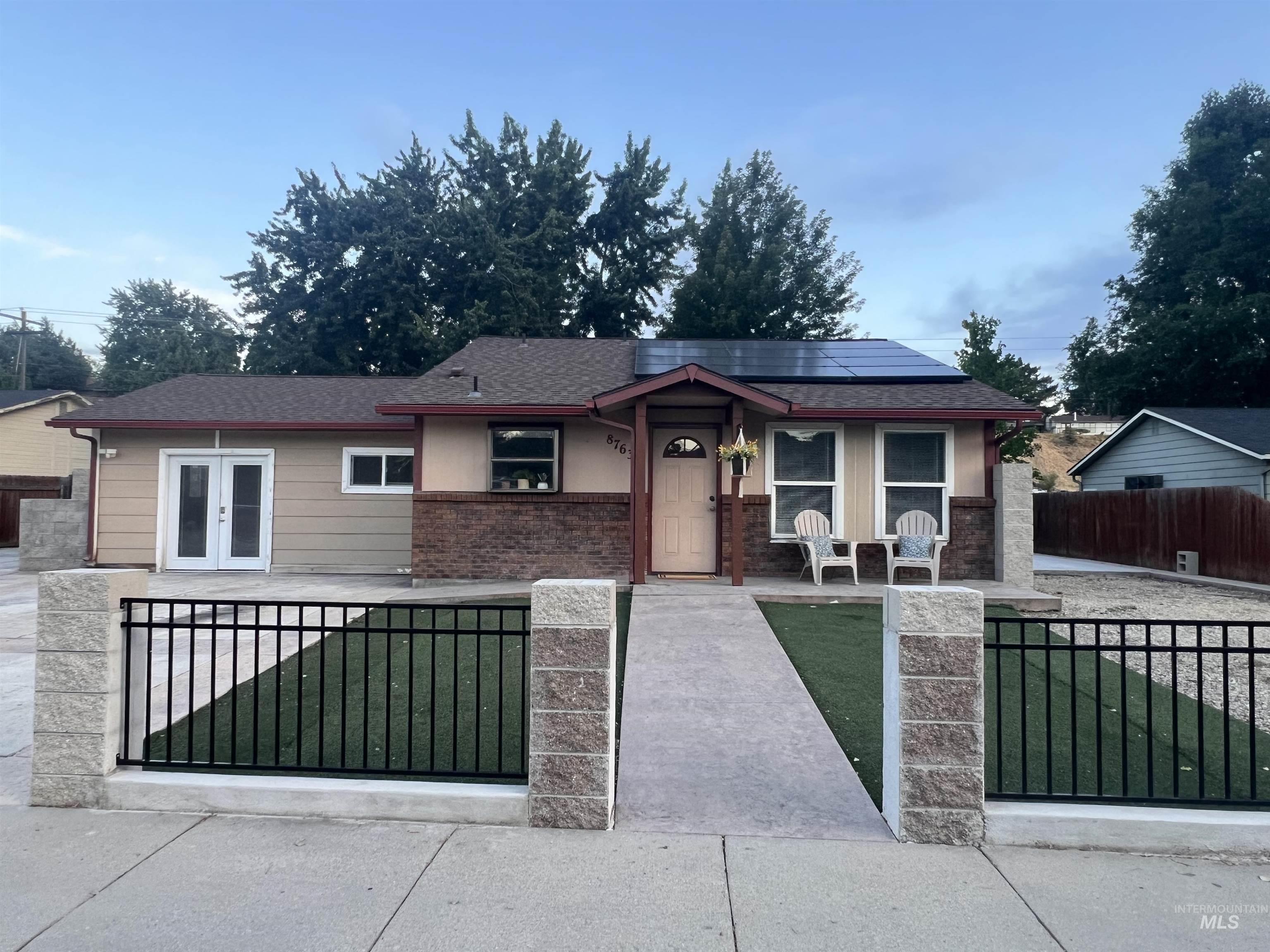 8763 W Austin St., Garden City, Idaho 83714, 3 Bedrooms, 1 Bathroom, Residential For Sale, Price $449,900, 98993559