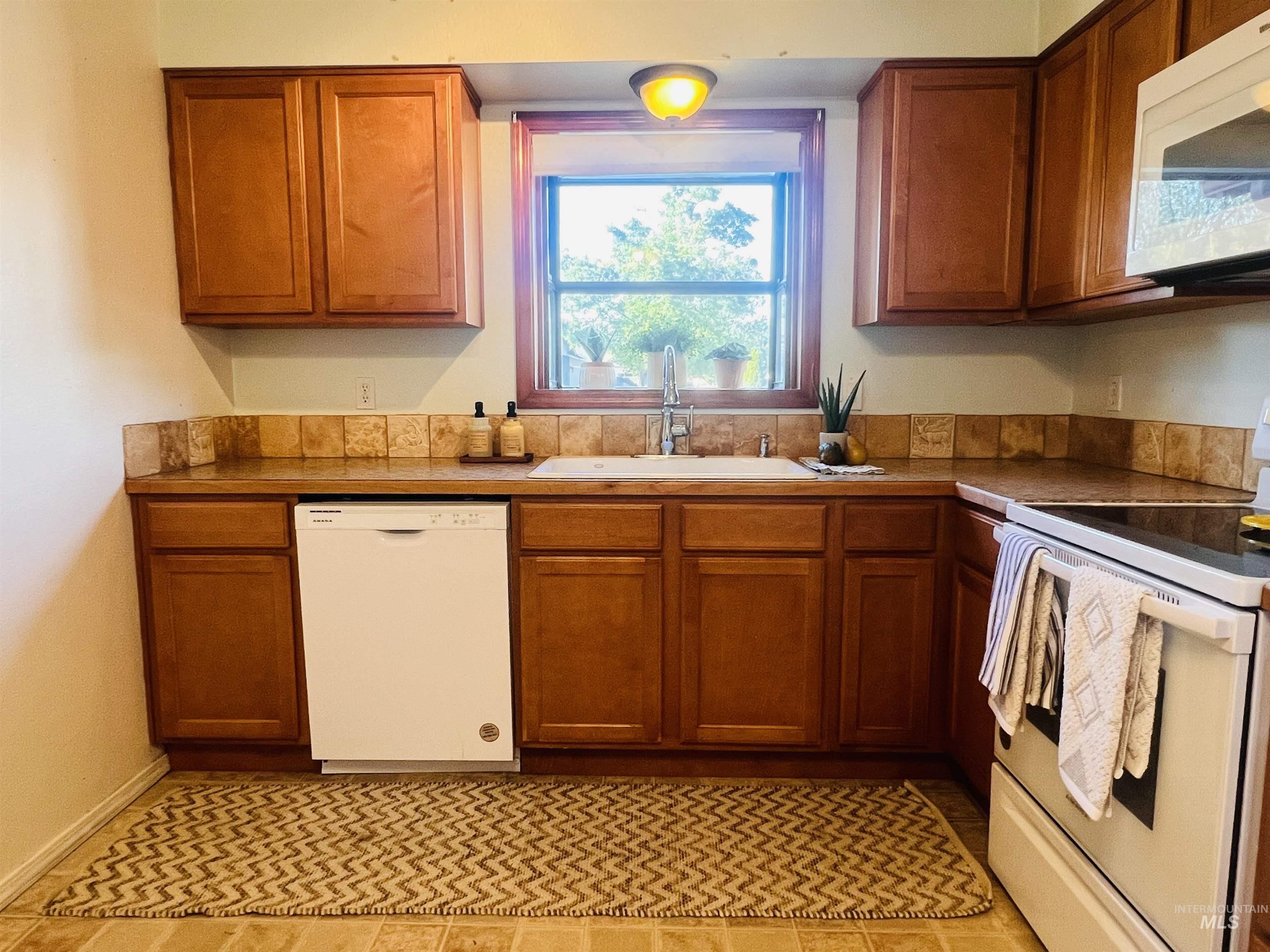 8763 W Austin St., Garden City, Idaho 83714, 3 Bedrooms, 1 Bathroom, Residential For Sale, Price $449,900, 98993559