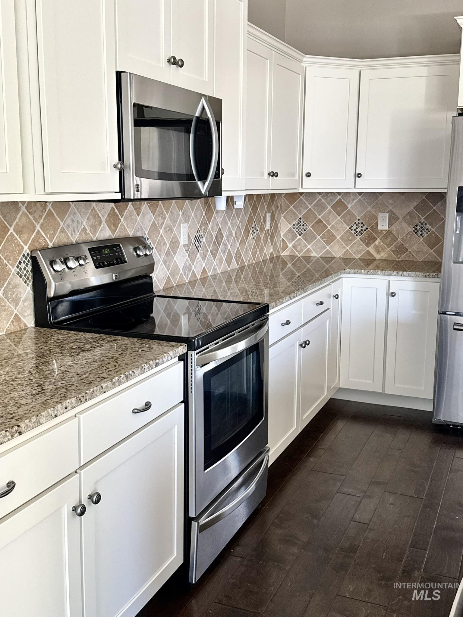 1106 S Spring Valley Dr, Nampa, Idaho 83686, 3 Bedrooms, 2 Bathrooms, Residential For Sale, Price $515,000, 98993560