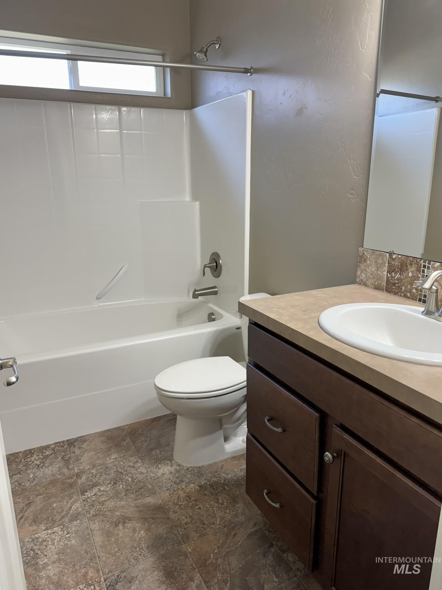 1106 S Spring Valley Dr, Nampa, Idaho 83686, 3 Bedrooms, 2 Bathrooms, Residential For Sale, Price $515,000, 98993560