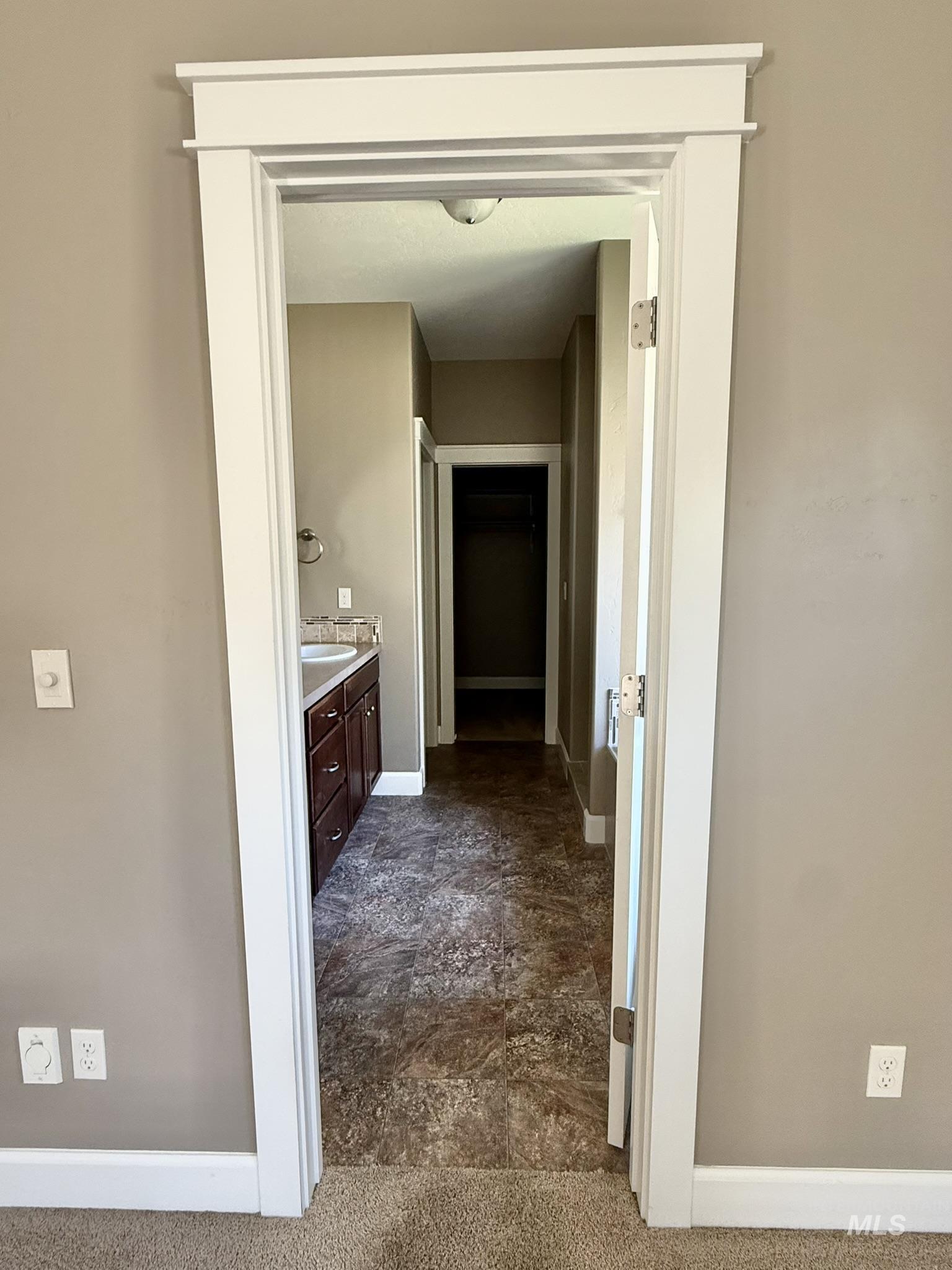 1106 S Spring Valley Dr, Nampa, Idaho 83686, 3 Bedrooms, 2 Bathrooms, Residential For Sale, Price $515,000, 98993560