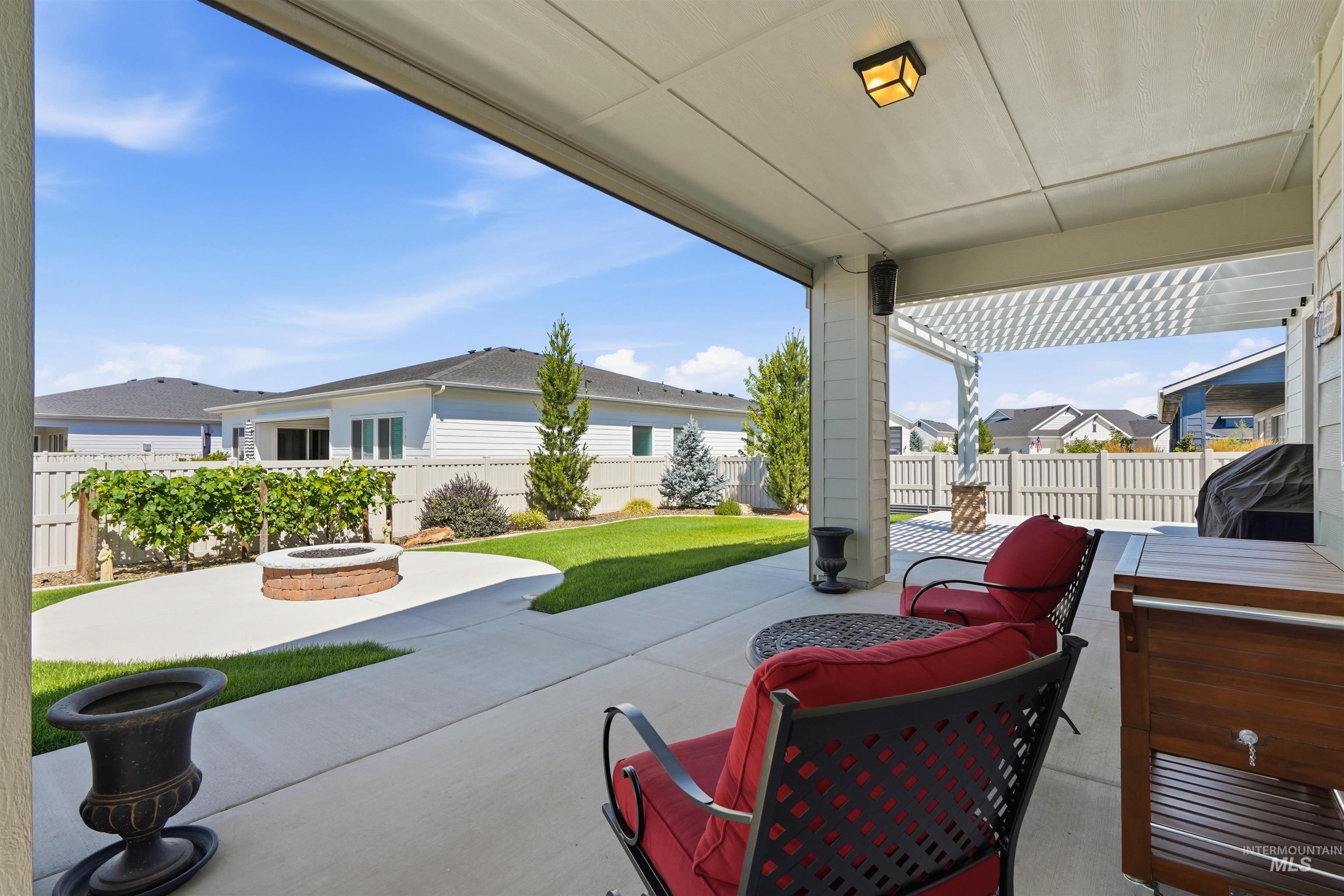 2057 N Tarentaise, Middleton, Idaho 83644, 3 Bedrooms, 2.5 Bathrooms, Residential For Sale, Price $649,900,MLS 98993562