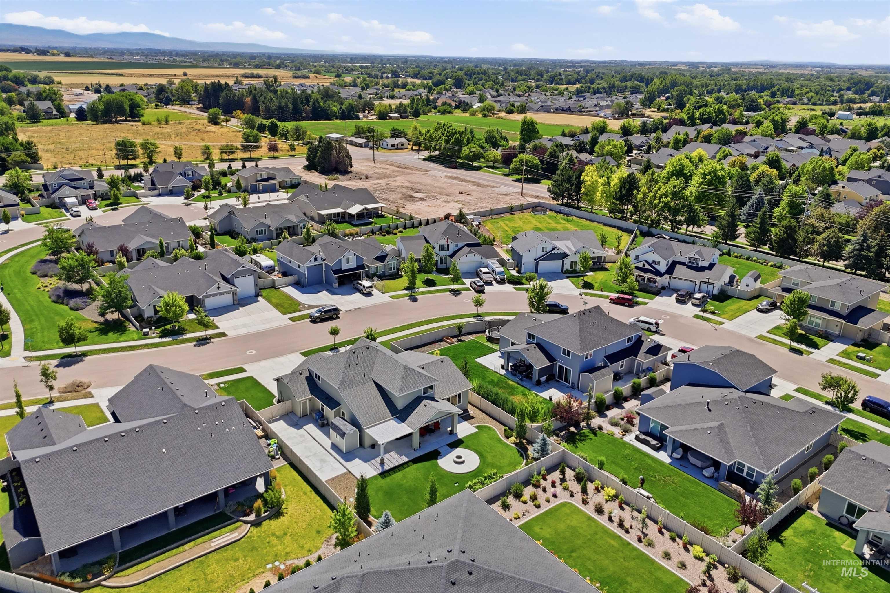 2057 N Tarentaise, Middleton, Idaho 83644, 3 Bedrooms, 2.5 Bathrooms, Residential For Sale, Price $649,900,MLS 98993562