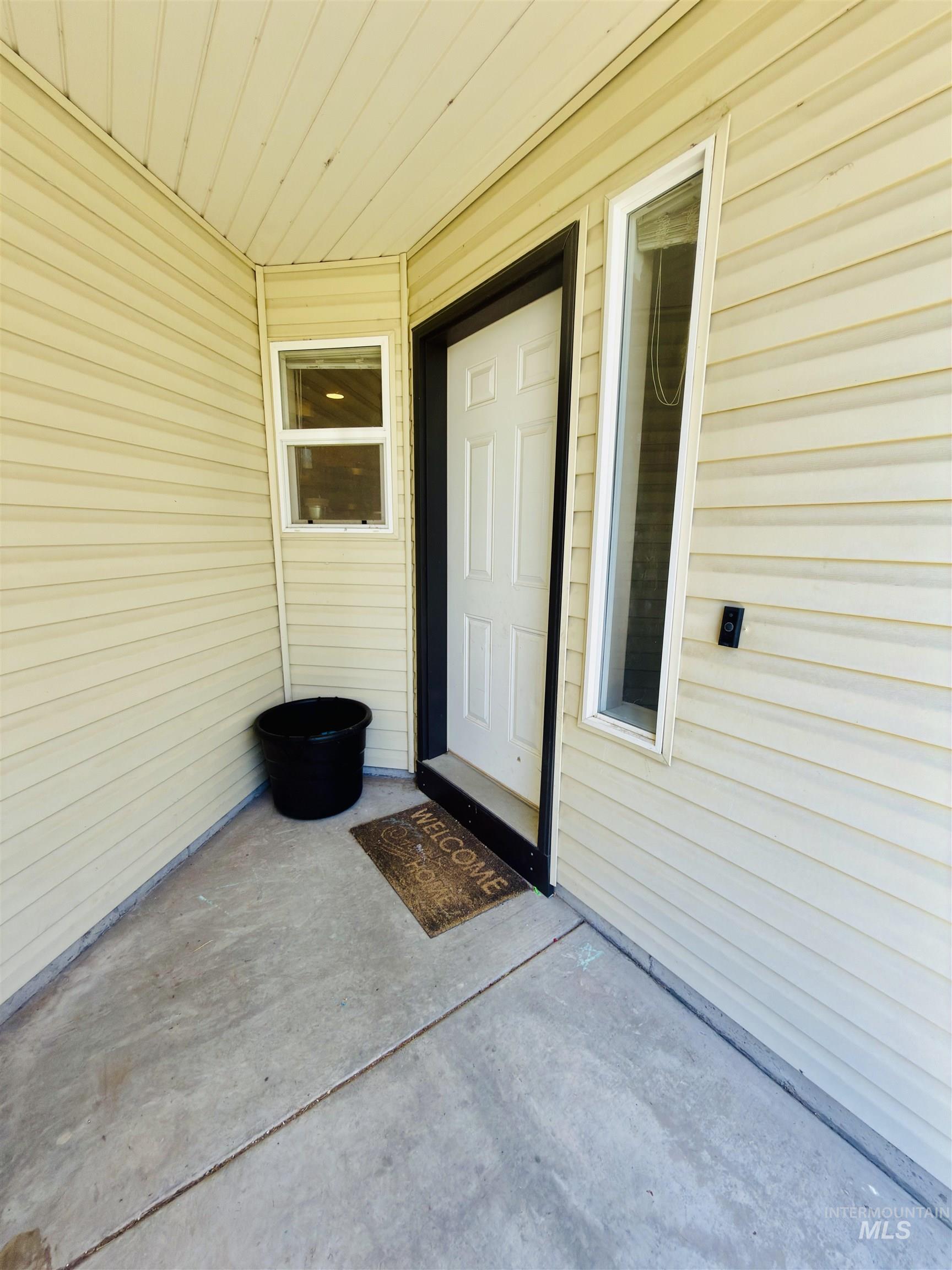 1714 Cinder Loop, Mountain Home, Idaho 83647, 3 Bedrooms, 2.5 Bathrooms, Residential For Sale, Price $279,900,MLS 98993563