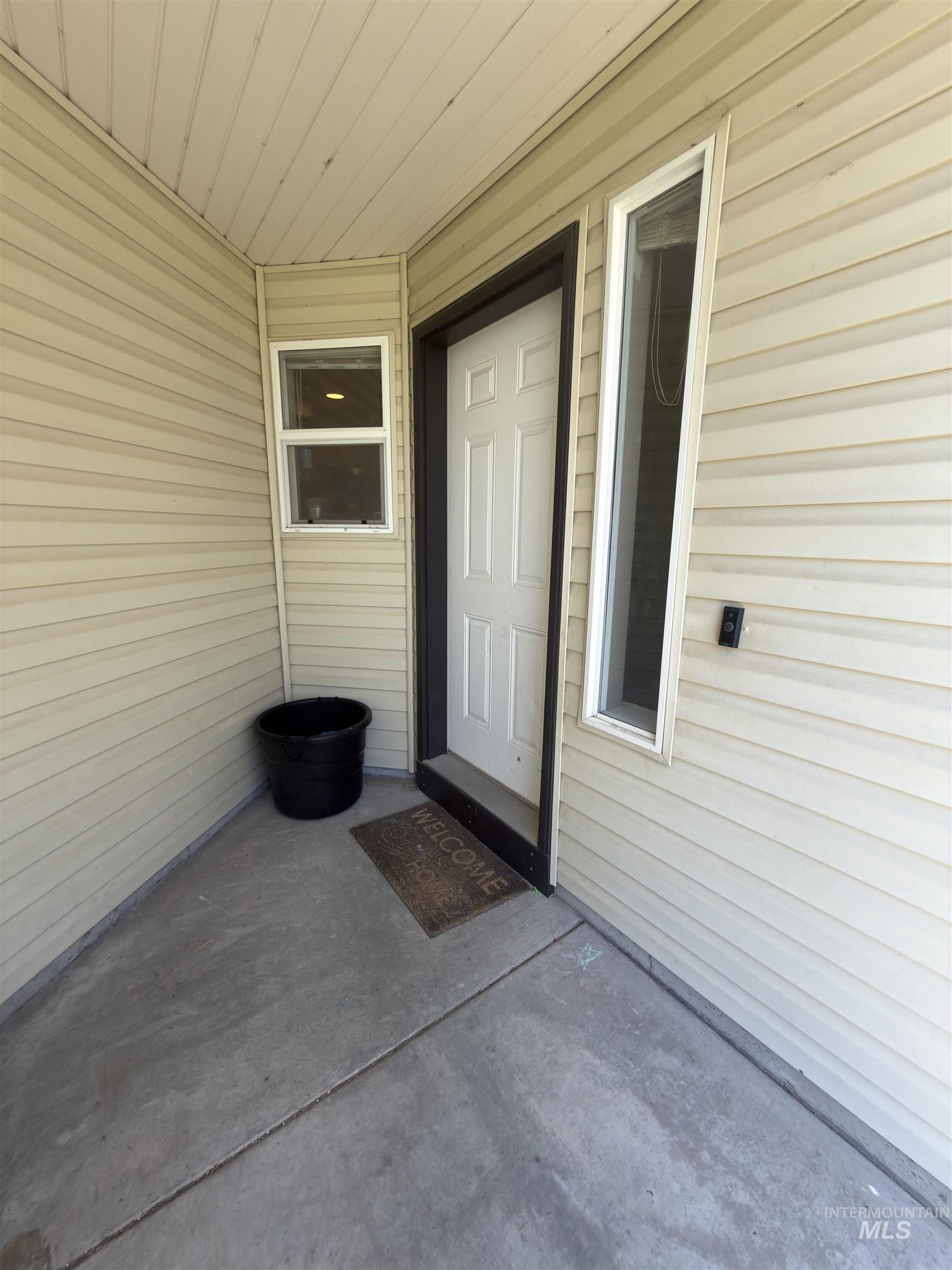 1714 Cinder Loop, Mountain Home, Idaho 83647, 3 Bedrooms, 2.5 Bathrooms, Residential For Sale, Price $290,000,MLS 98993563