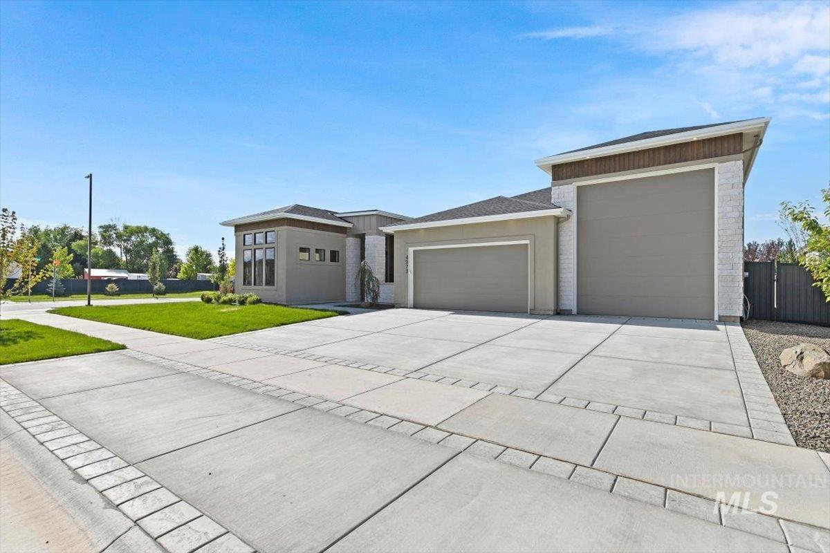 4973 W Braveheart, Eagle, Idaho 83616, 3 Bedrooms, 2 Bathrooms, Residential For Sale, Price $1,249,000,MLS 98993564