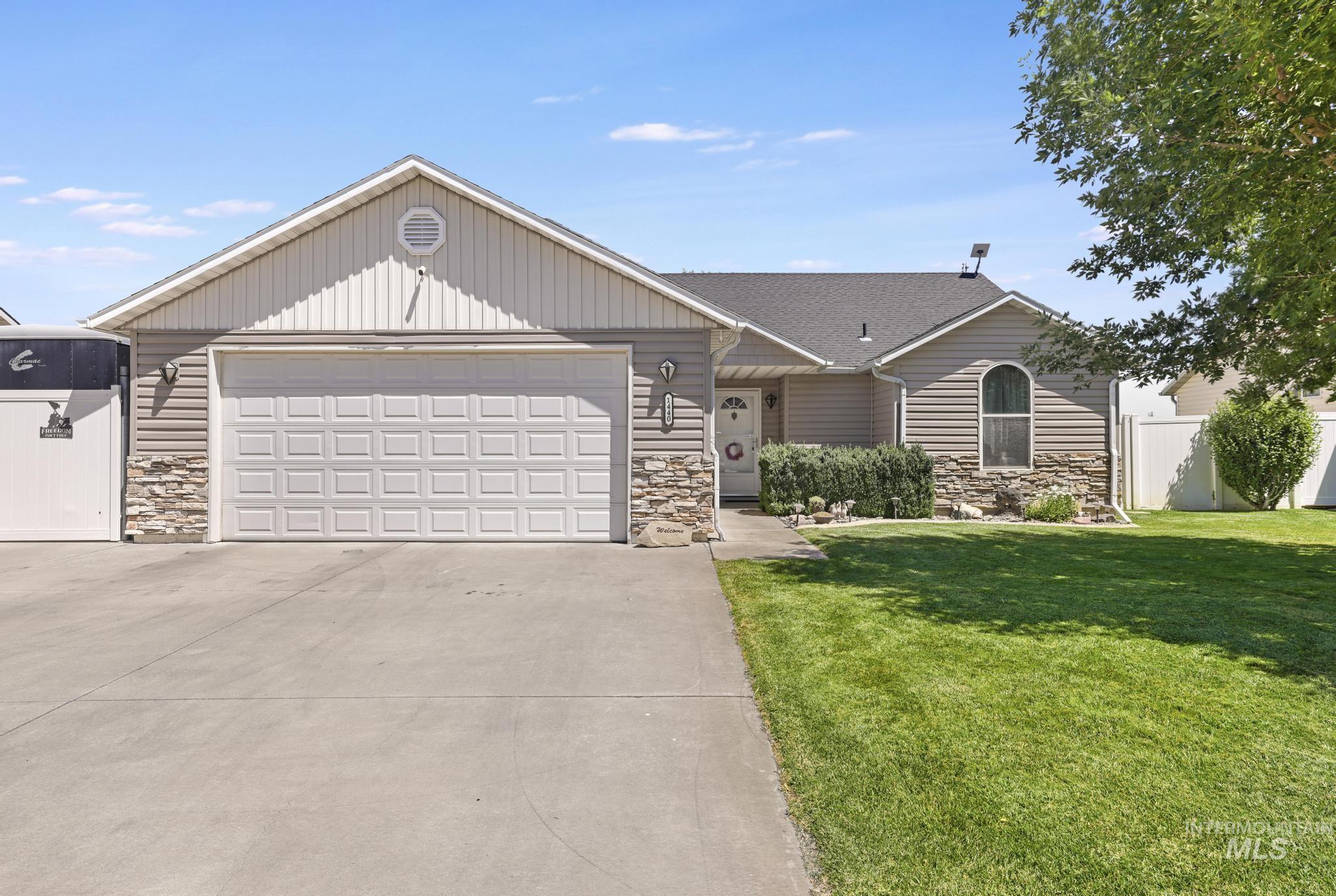 1440 Cayuse Creek Dr, Kimberly, Idaho 83341-5136, 3 Bedrooms, 2 Bathrooms, Residential For Sale, Price $405,000,MLS 98993572