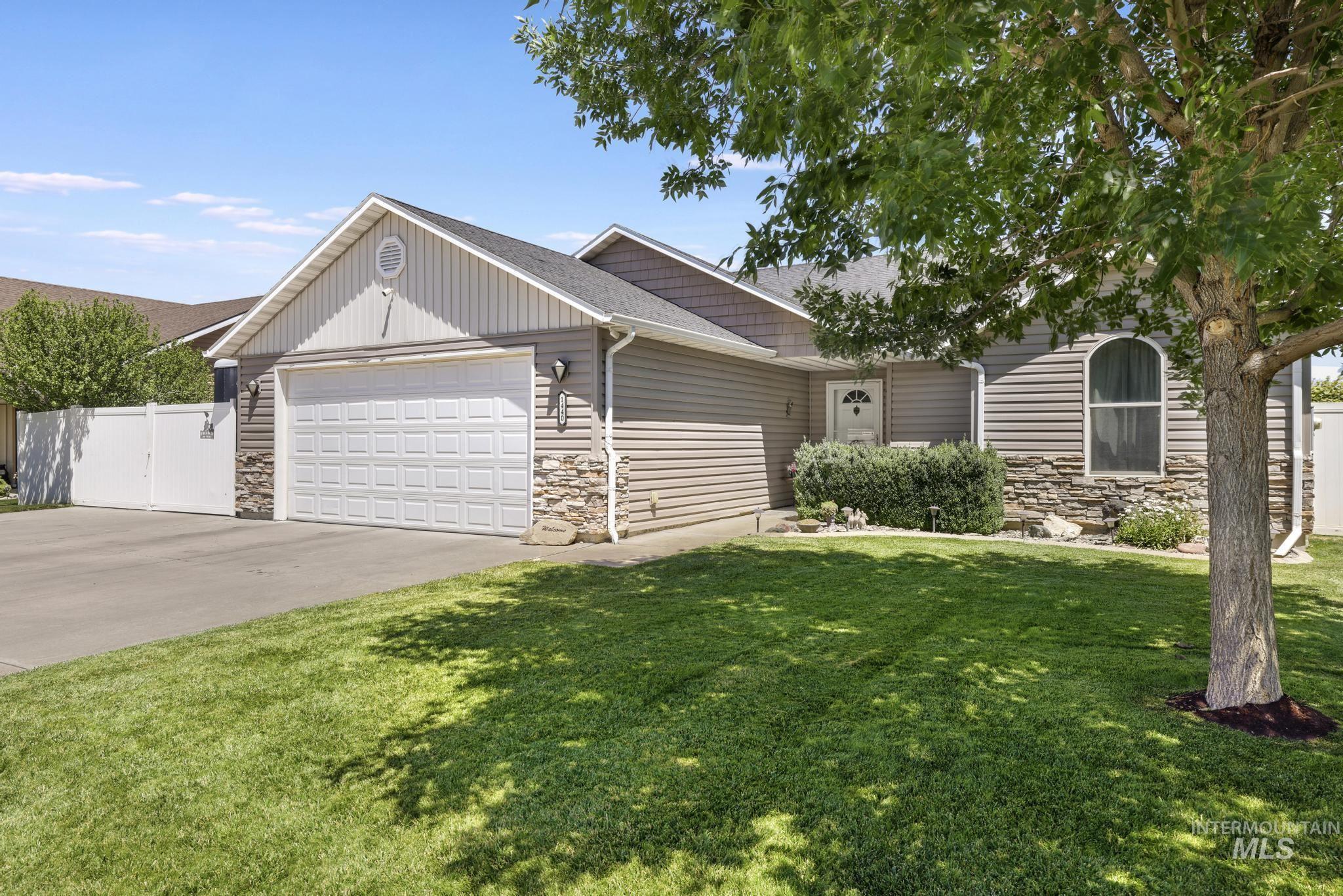 1440 Cayuse Creek Dr, Kimberly, Idaho 83341-5136, 3 Bedrooms, 2 Bathrooms, Residential For Sale, Price $405,000,MLS 98993572