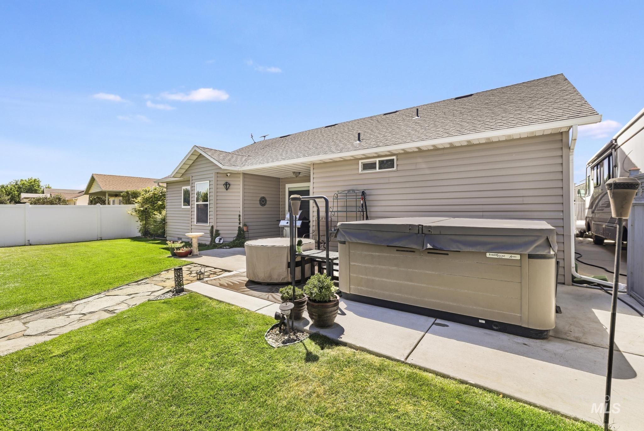 1440 Cayuse Creek Dr, Kimberly, Idaho 83341-5136, 3 Bedrooms, 2 Bathrooms, Residential For Sale, Price $405,000,MLS 98993572