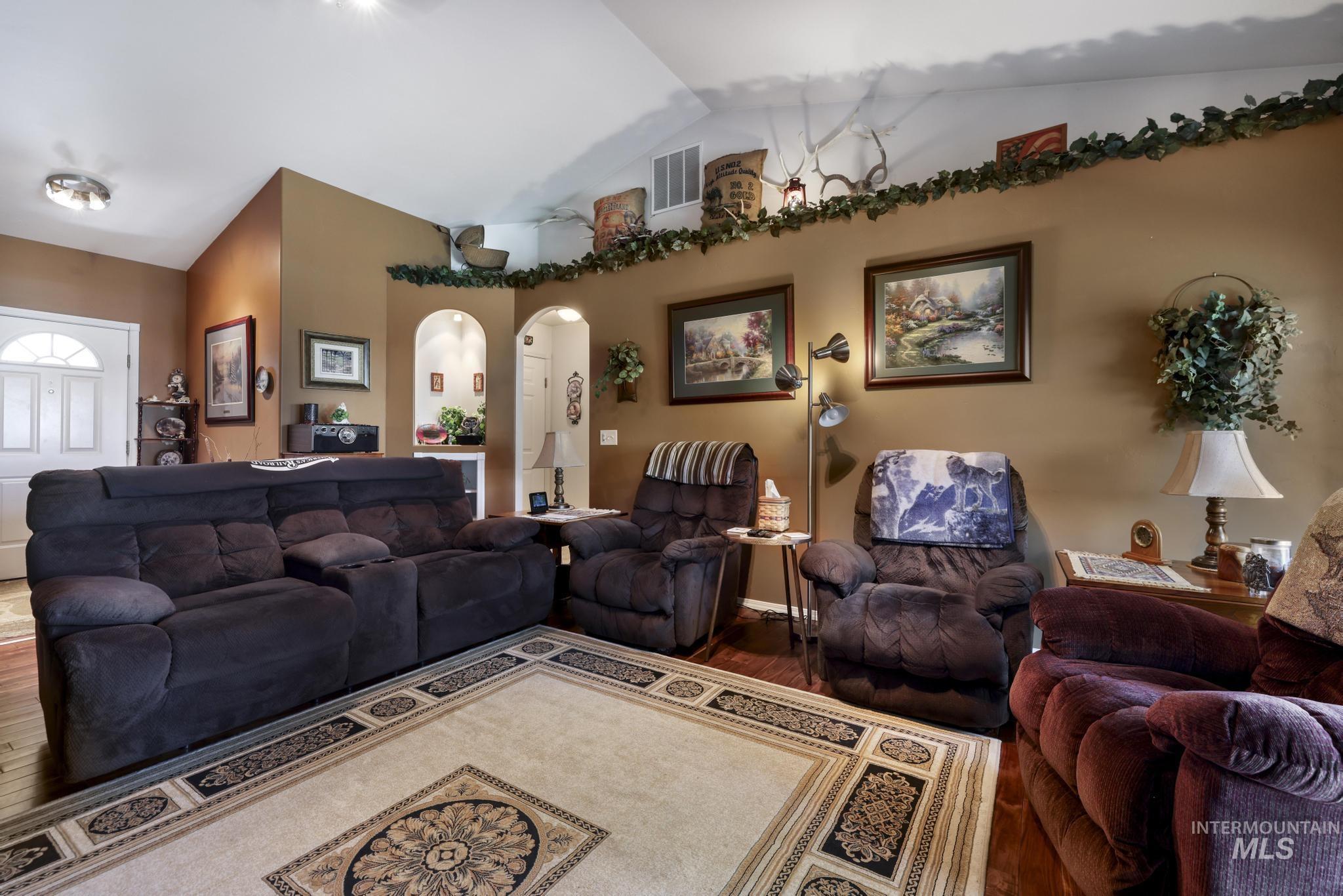 1440 Cayuse Creek Dr, Kimberly, Idaho 83341-5136, 3 Bedrooms, 2 Bathrooms, Residential For Sale, Price $405,000,MLS 98993572