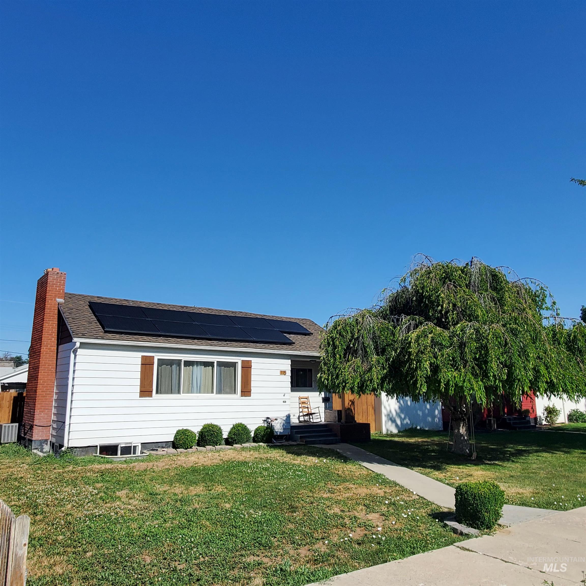 115 S Fern, Nampa, Idaho 83686, 3 Bedrooms, 2 Bathrooms, Residential For Sale, Price $384,900,MLS 98993583
