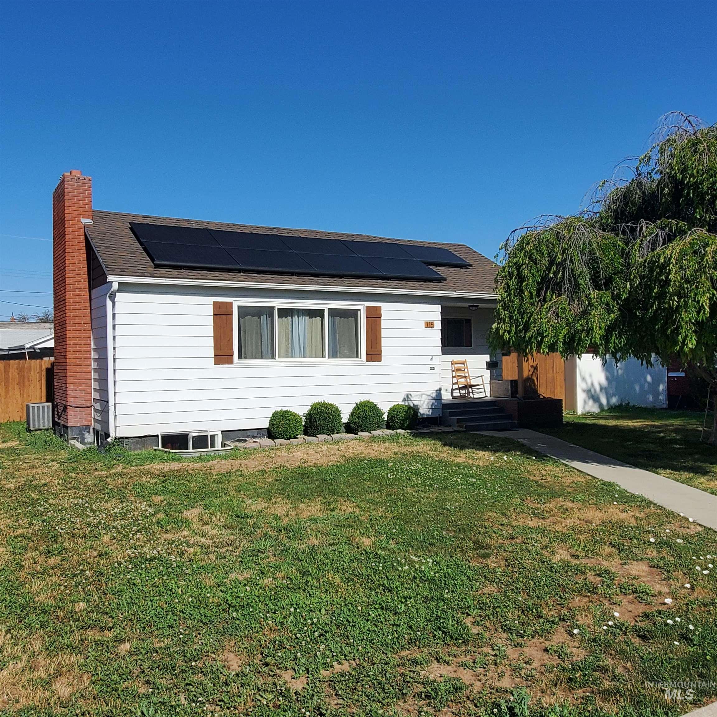 115 S Fern, Nampa, Idaho 83686, 3 Bedrooms, 2 Bathrooms, Residential For Sale, Price $384,900,MLS 98993583
