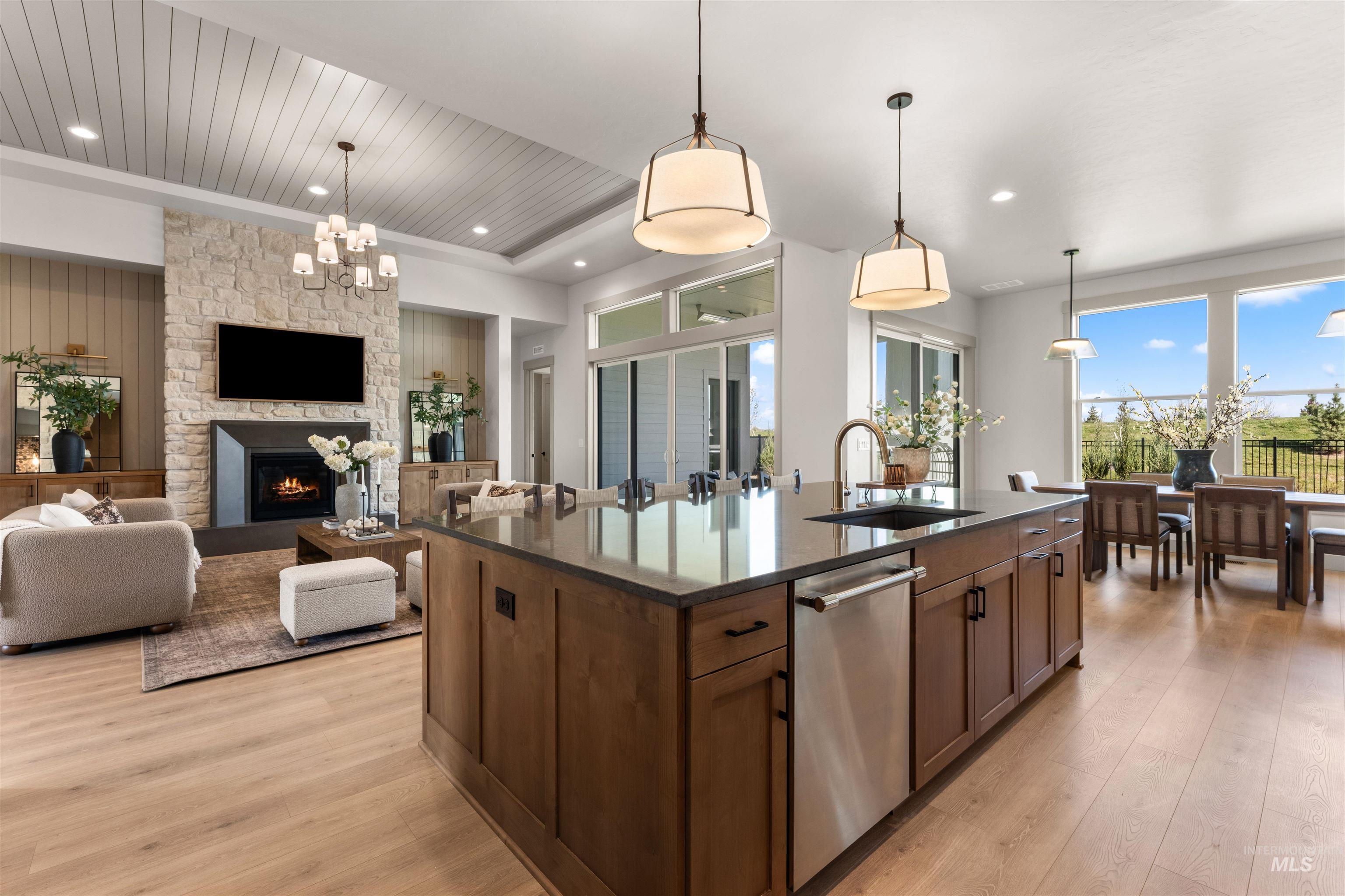 7831 W Flathead Lakes St., Eagle, Idaho 83616, 4 Bedrooms, 3.5 Bathrooms, Residential For Sale, Price $1,209,000,MLS 98993584