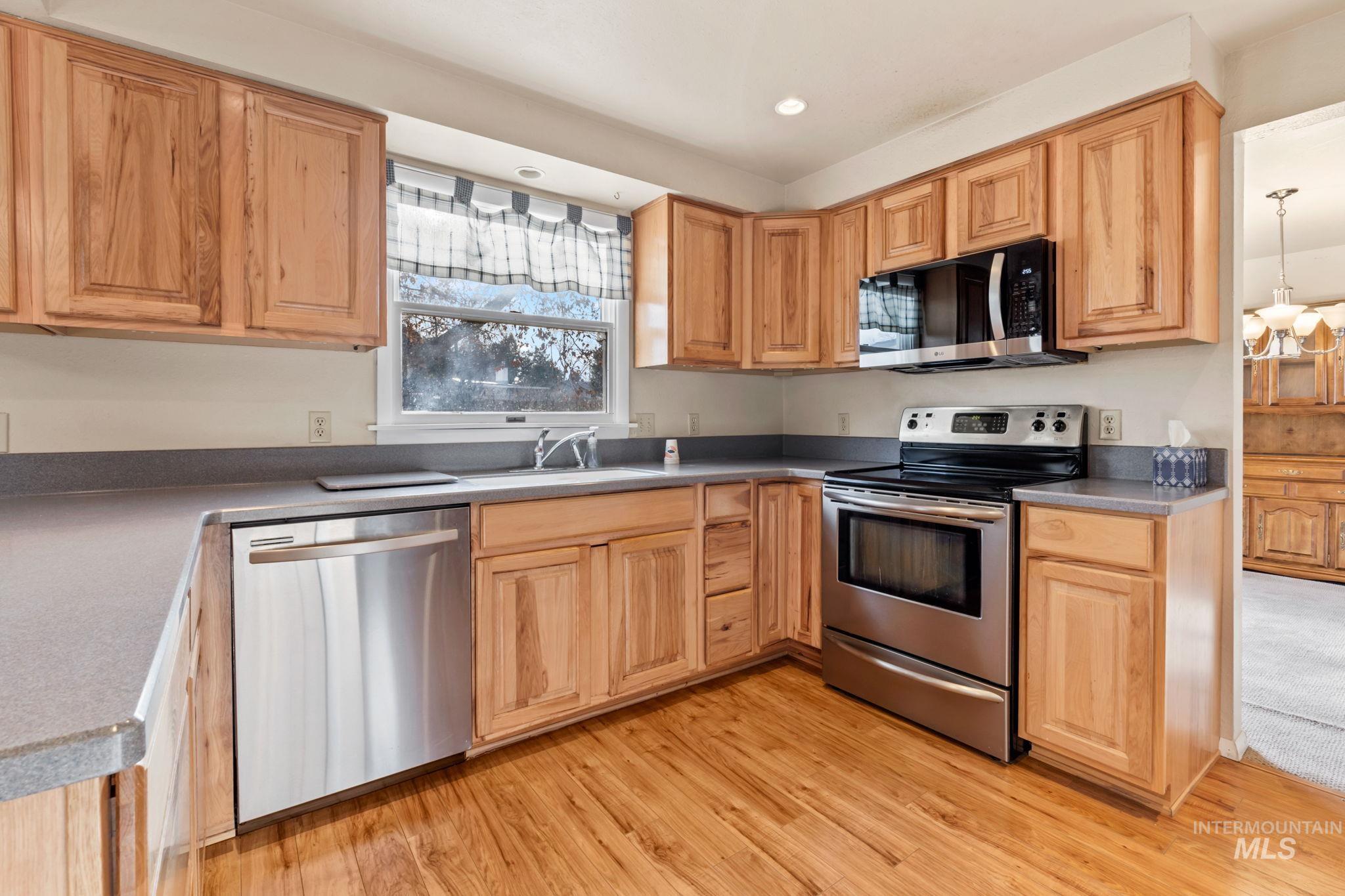 11223 Meadowbrook Dr, Nampa, Idaho 83686, 3 Bedrooms, 2.5 Bathrooms, Residential For Sale, Price $434,900,MLS 98993587