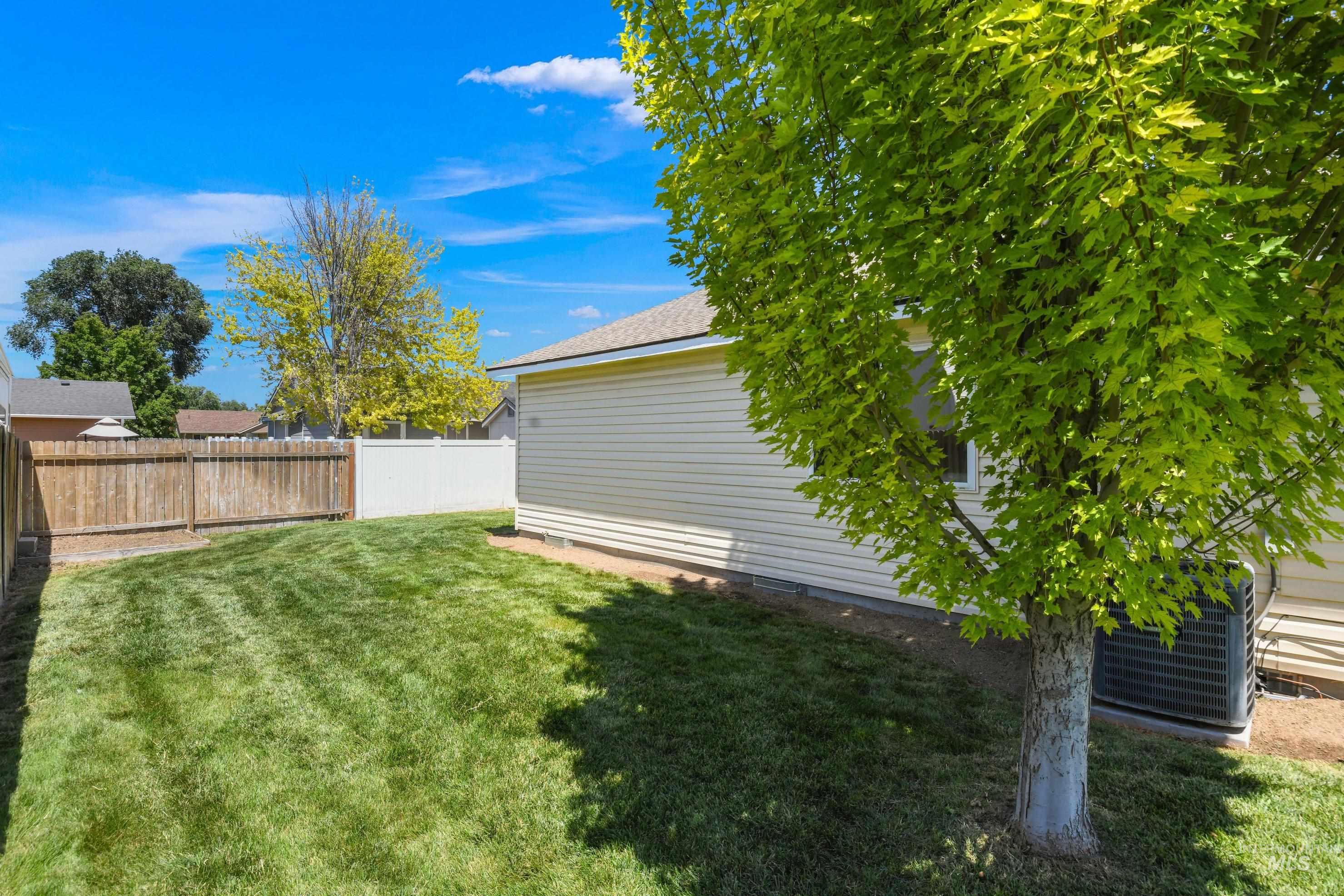 505 Knights Cir, Nampa, Idaho 83687, 3 Bedrooms, 2 Bathrooms, Residential For Sale, Price $359,900,MLS 98993588