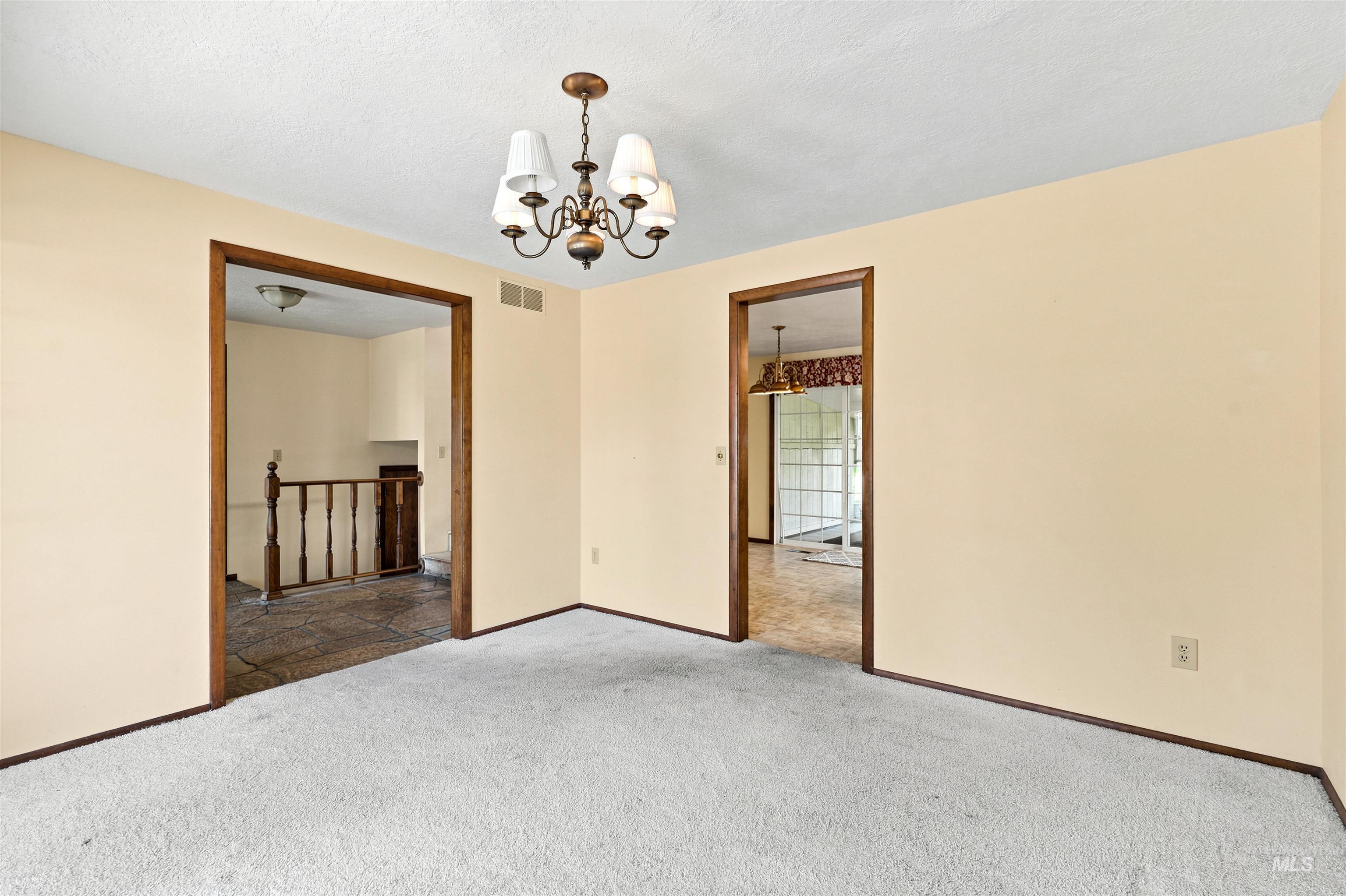1237 E Cerramar Ct, Eagle, Idaho 83616, 4 Bedrooms, 3 Bathrooms, Residential For Sale, Price $650,000,MLS 98993592