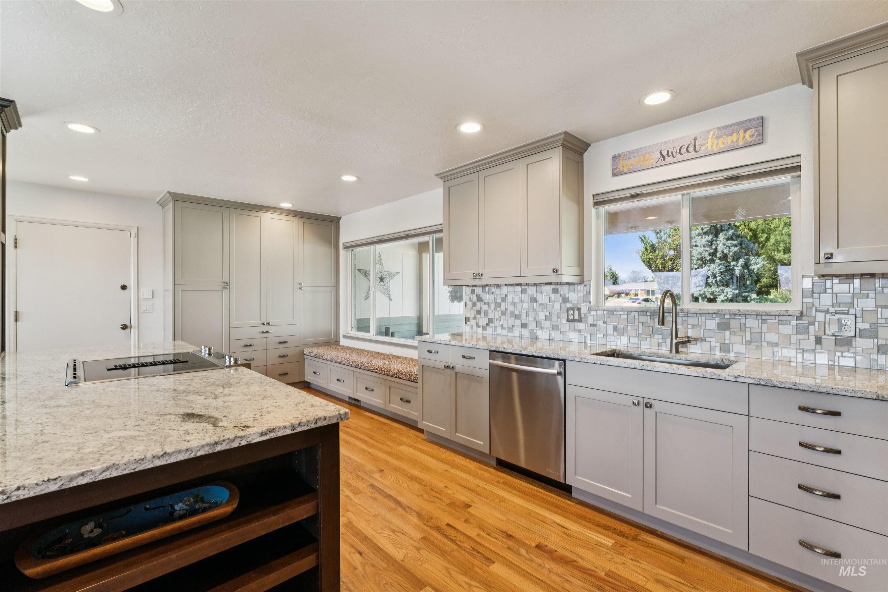 406 S Bitteroot Dr, Boise, Idaho 83709, 5 Bedrooms, 3 Bathrooms, Residential Income For Sale, Price $849,900,MLS 98993601