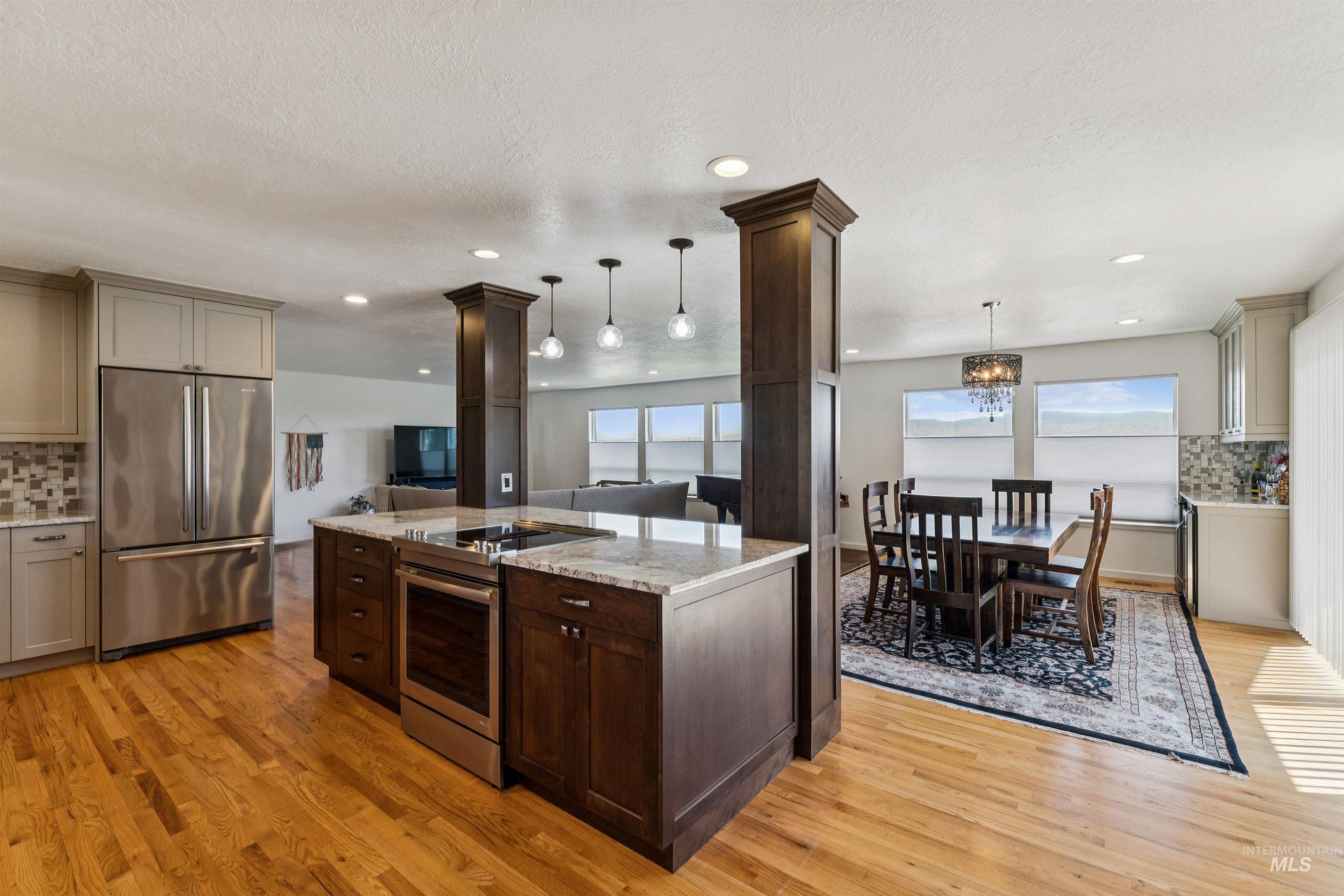406 S Bitteroot Dr, Boise, Idaho 83709, 5 Bedrooms, 3 Bathrooms, Residential Income For Sale, Price $899,000, 98993601