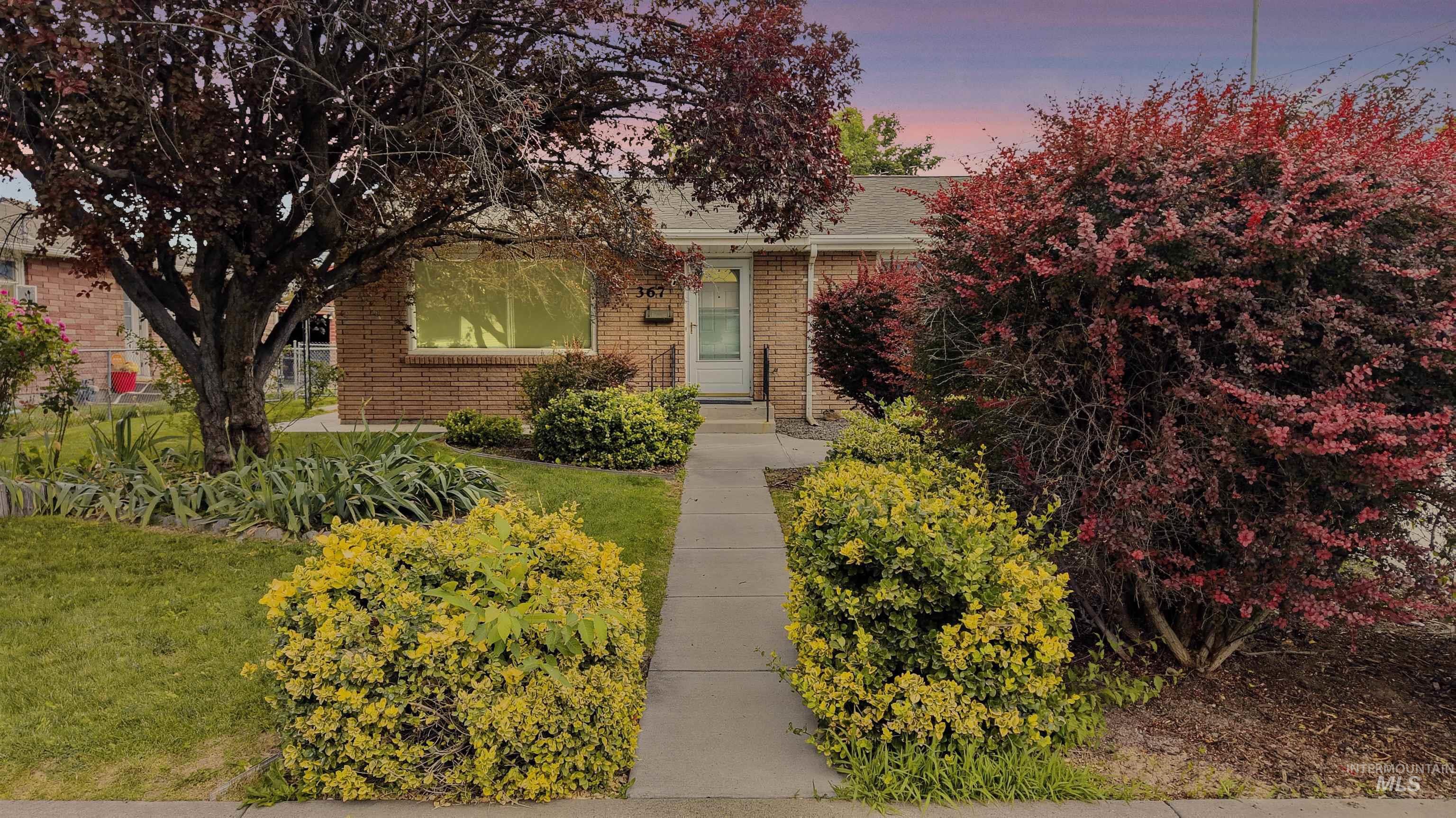 367 Ostrander St N, Twin Falls, Idaho 83301, 3 Bedrooms, 2 Bathrooms, Residential For Sale, Price $339,000,MLS 98993604