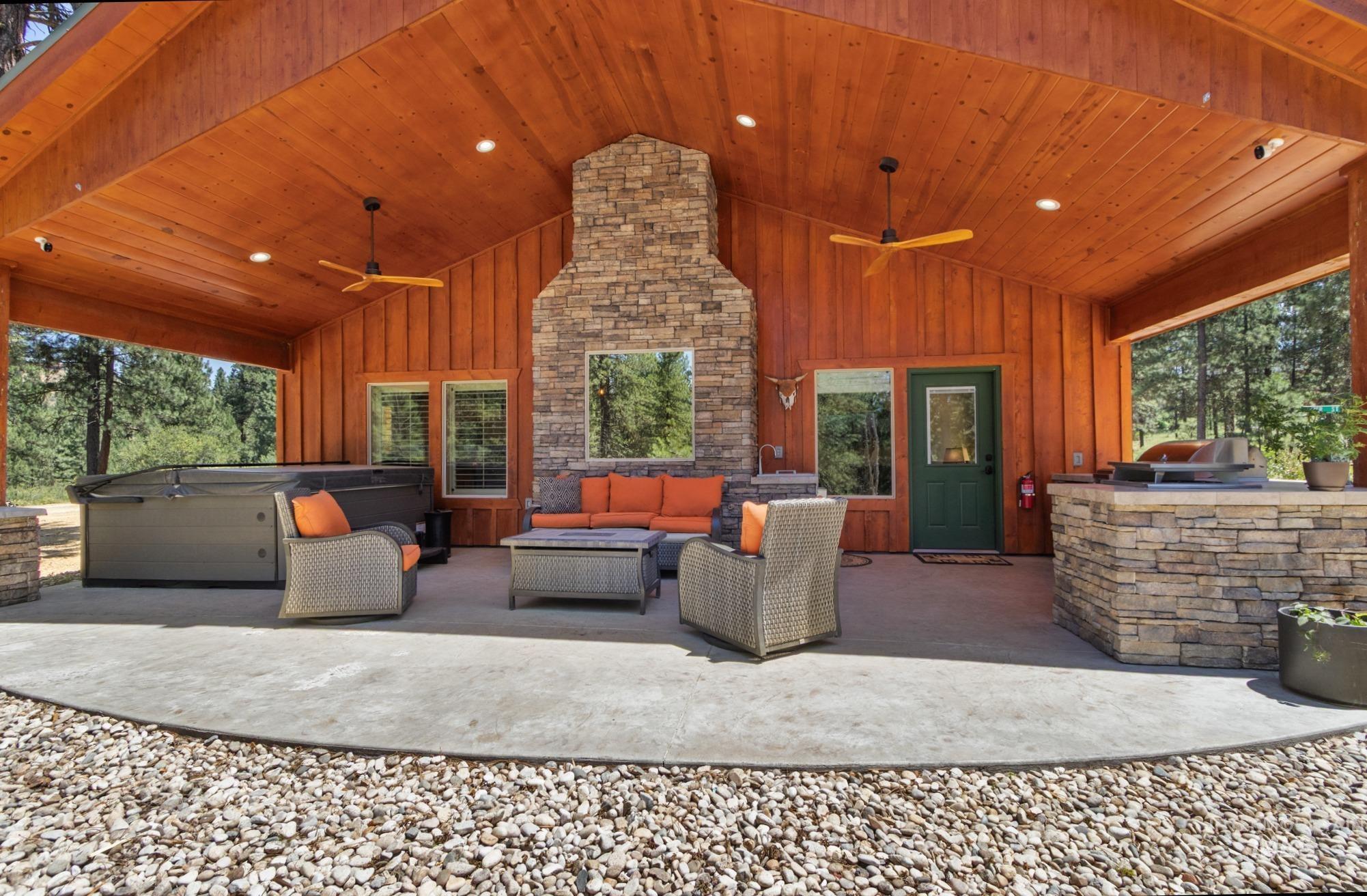 251 Meadow Dr, Idaho City, Idaho 83631, 2 Bedrooms, 2.5 Bathrooms, Residential For Sale, Price $869,999,MLS 98993606