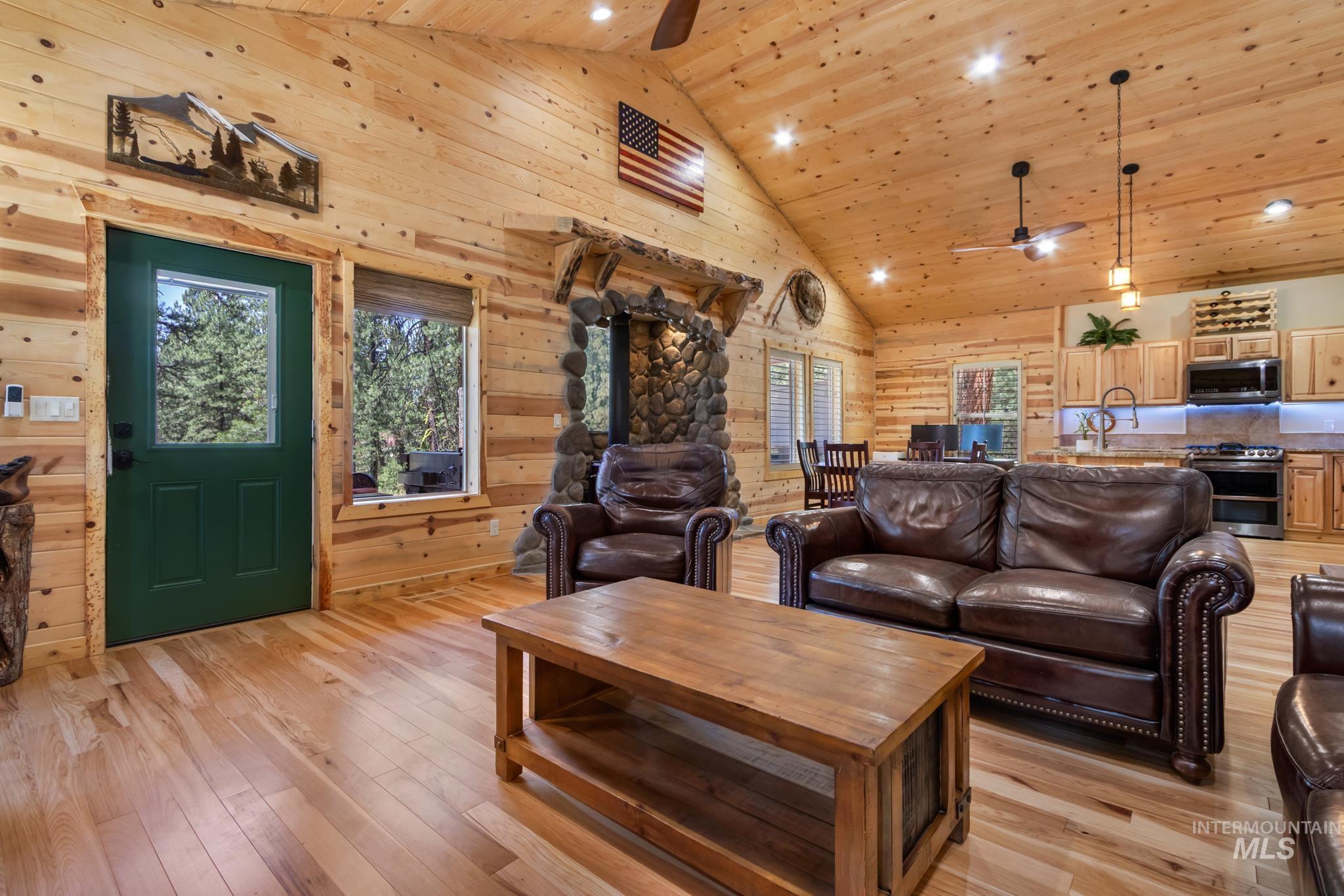 251 Meadow Dr, Idaho City, Idaho 83631, 2 Bedrooms, 2.5 Bathrooms, Residential For Sale, Price $869,999,MLS 98993606