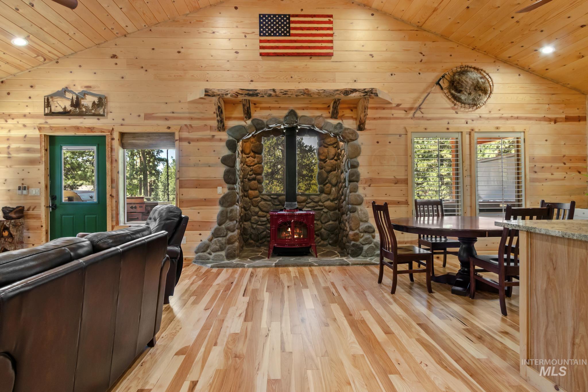 251 Meadow Dr, Idaho City, Idaho 83631, 2 Bedrooms, 2.5 Bathrooms, Residential For Sale, Price $869,999,MLS 98993606