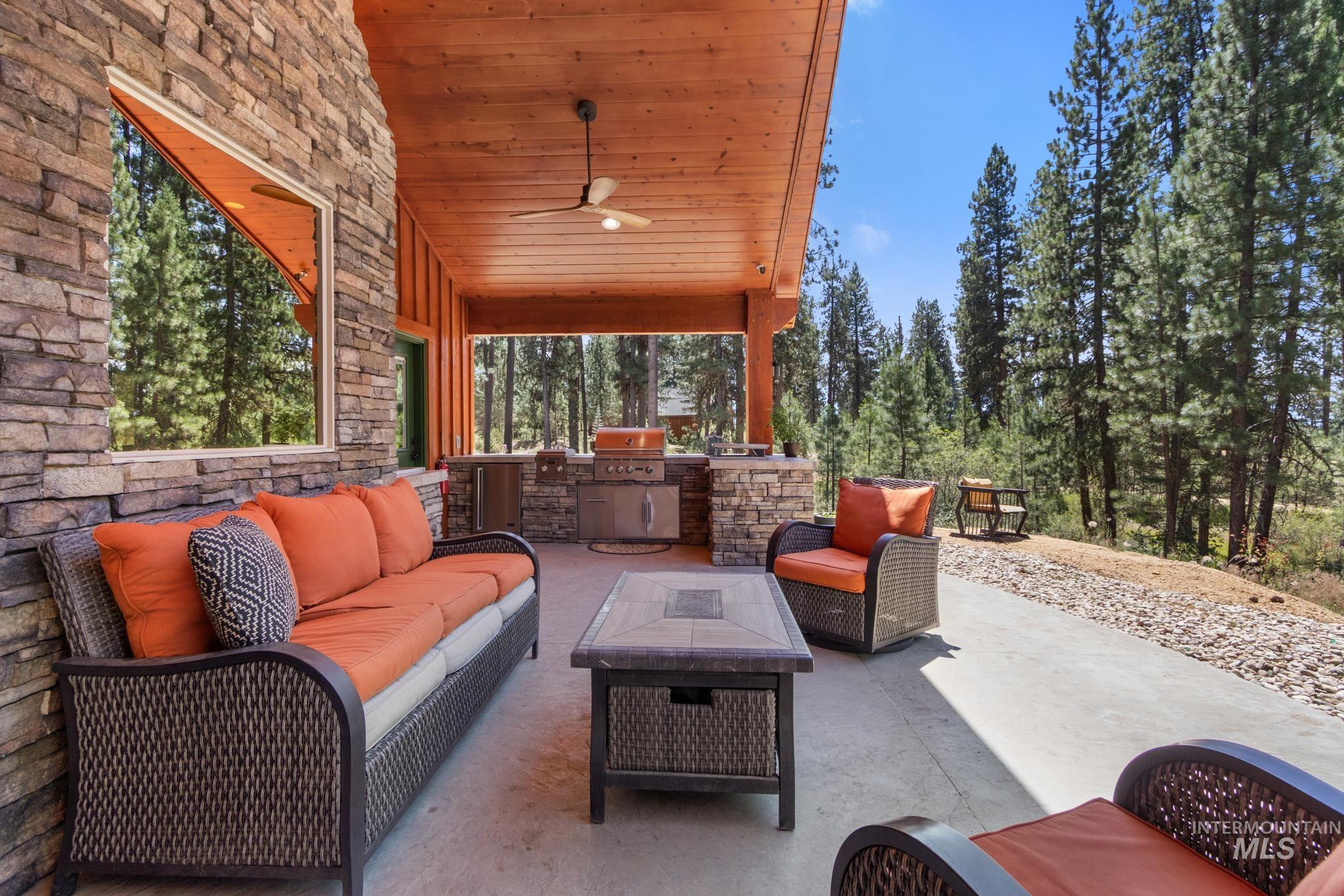 251 Meadow Dr, Idaho City, Idaho 83631, 2 Bedrooms, 2.5 Bathrooms, Residential For Sale, Price $869,999,MLS 98993606
