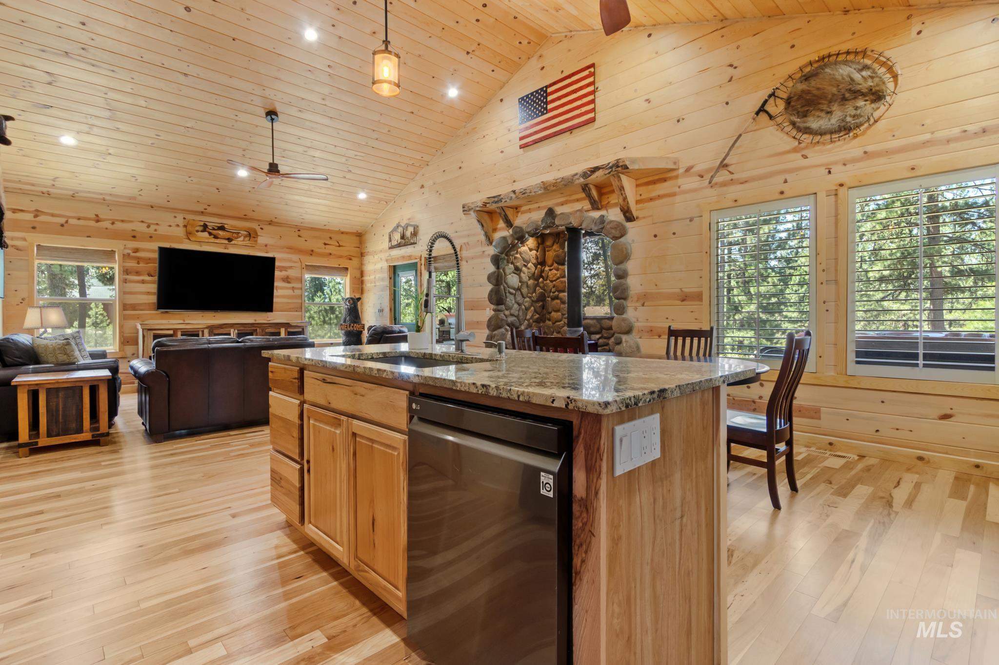 251 Meadow Dr, Idaho City, Idaho 83631, 2 Bedrooms, 2.5 Bathrooms, Residential For Sale, Price $869,999,MLS 98993606