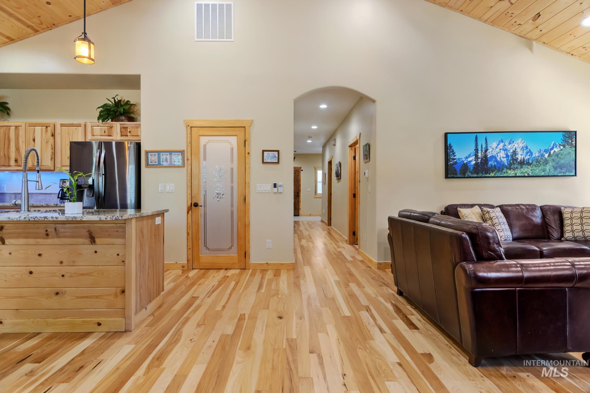 251 Meadow Dr, Idaho City, Idaho 83631, 2 Bedrooms, 2.5 Bathrooms, Residential For Sale, Price $869,999,MLS 98993606