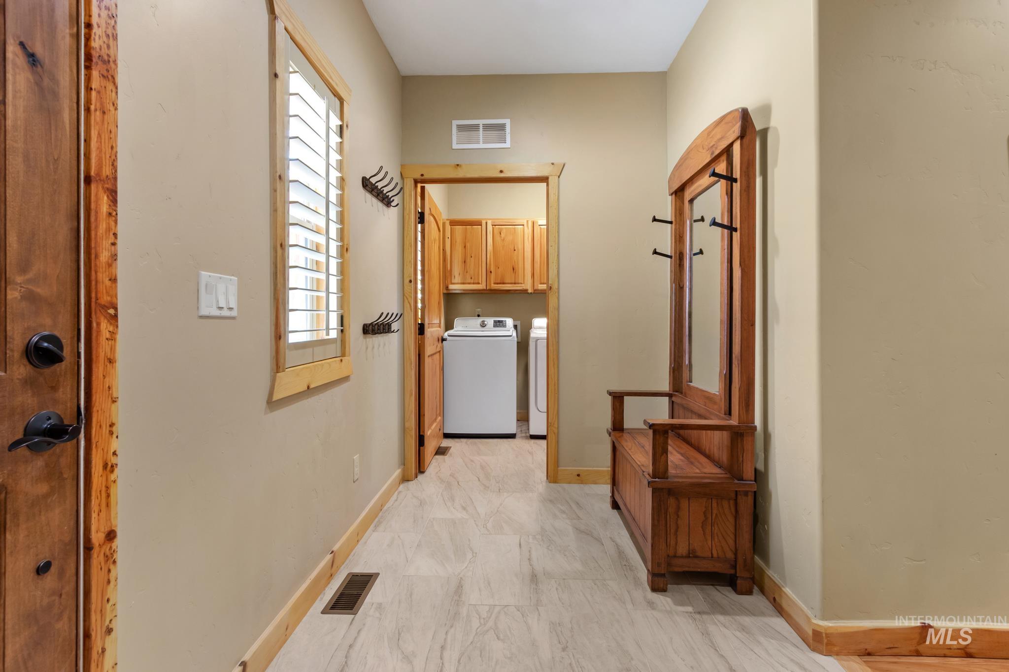 251 Meadow Dr, Idaho City, Idaho 83631, 2 Bedrooms, 2.5 Bathrooms, Residential For Sale, Price $869,999,MLS 98993606
