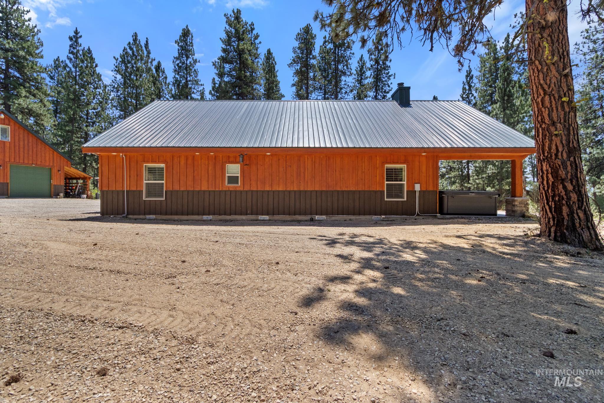 251 Meadow Dr, Idaho City, Idaho 83631, 2 Bedrooms, 2.5 Bathrooms, Residential For Sale, Price $869,999,MLS 98993606