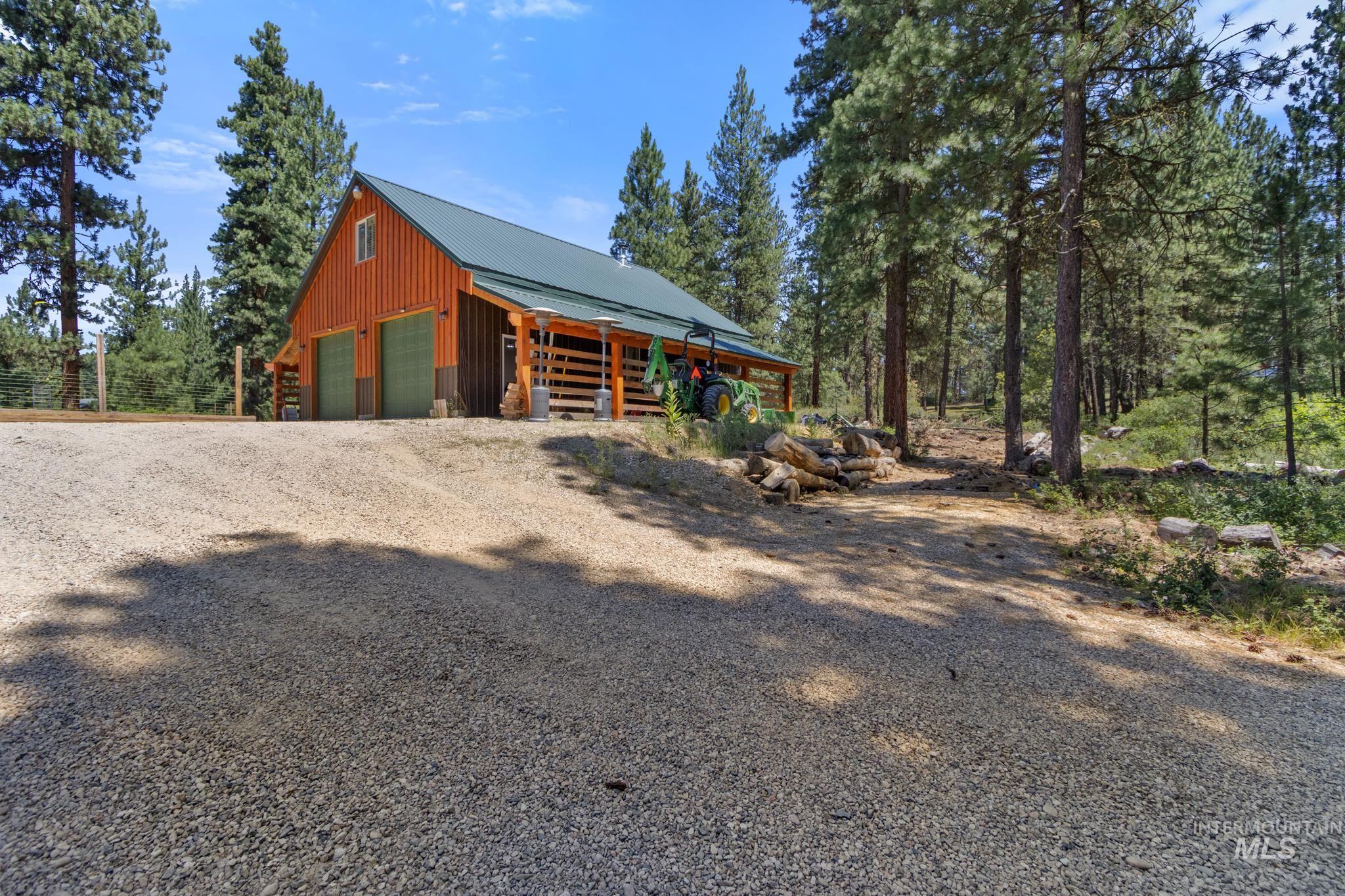 251 Meadow Dr, Idaho City, Idaho 83631, 2 Bedrooms, 2.5 Bathrooms, Residential For Sale, Price $869,999,MLS 98993606
