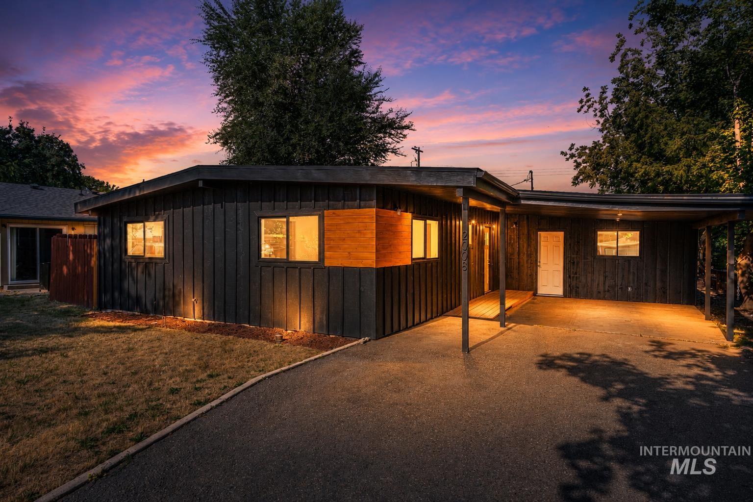 2008 Colorado Avenue, Caldwell, Idaho 83605, 4 Bedrooms, 2 Bathrooms, Residential For Sale, Price $409,900,MLS 98993607