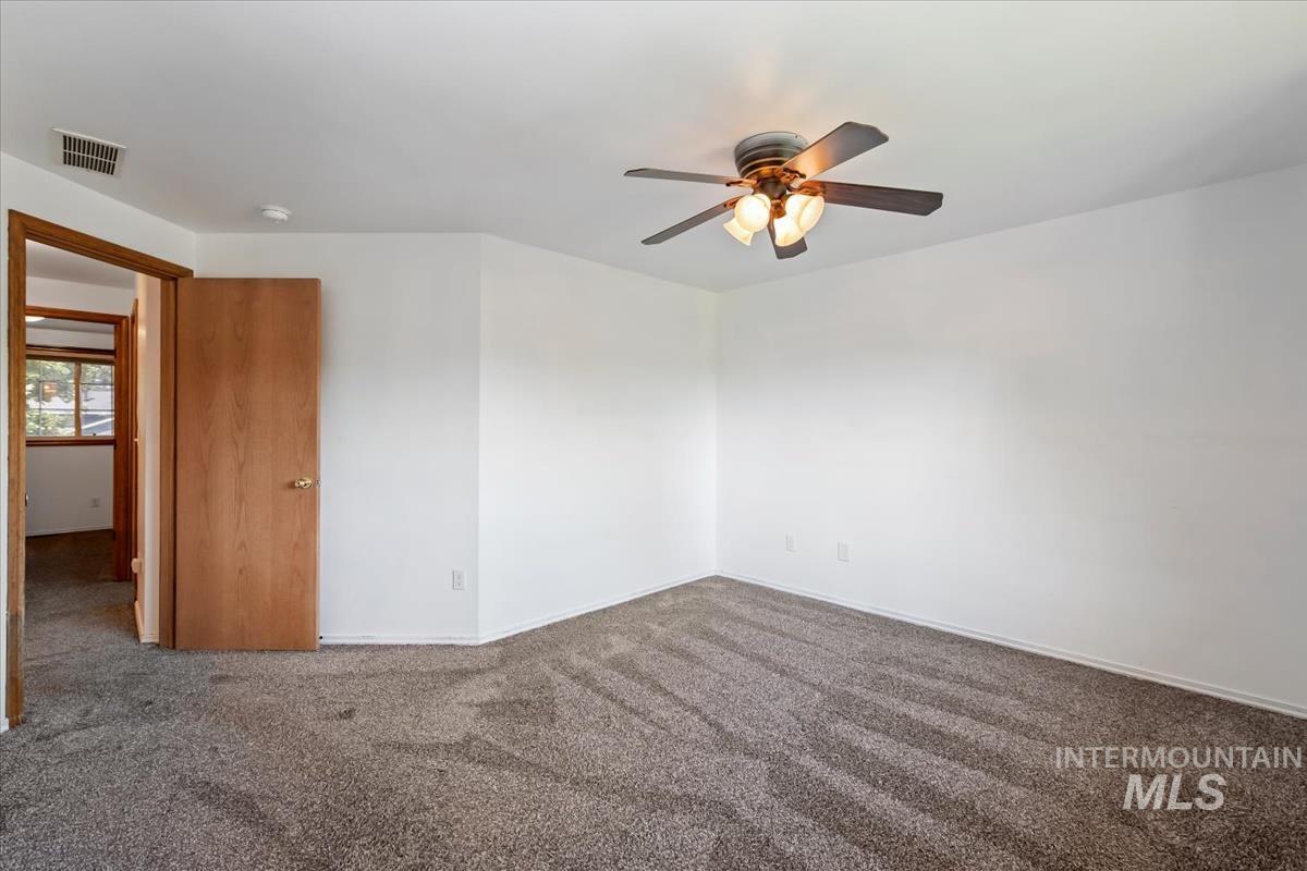 3326 N Linda Vista Ave, Boise, Idaho 83704, 4 Bedrooms, 2.5 Bathrooms, Residential For Sale, Price $518,900,MLS 98993608