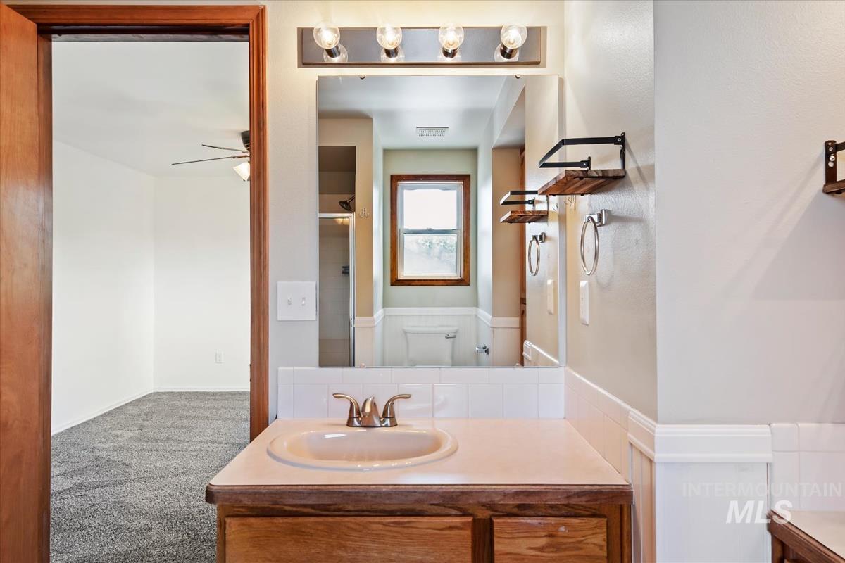 3326 N Linda Vista Ave, Boise, Idaho 83704, 4 Bedrooms, 2.5 Bathrooms, Residential For Sale, Price $518,900,MLS 98993608