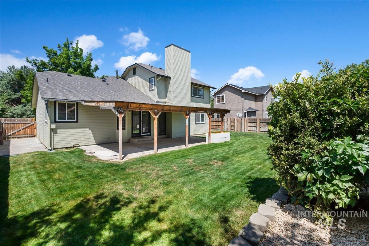 3326 N Linda Vista Ave, Boise, Idaho 83704, 4 Bedrooms, 2.5 Bathrooms, Residential For Sale, Price $518,900,MLS 98993608