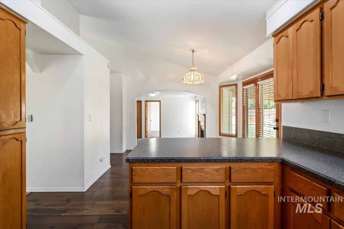 3326 N Linda Vista Ave, Boise, Idaho 83704, 4 Bedrooms, 2.5 Bathrooms, Residential For Sale, Price $518,900,MLS 98993608