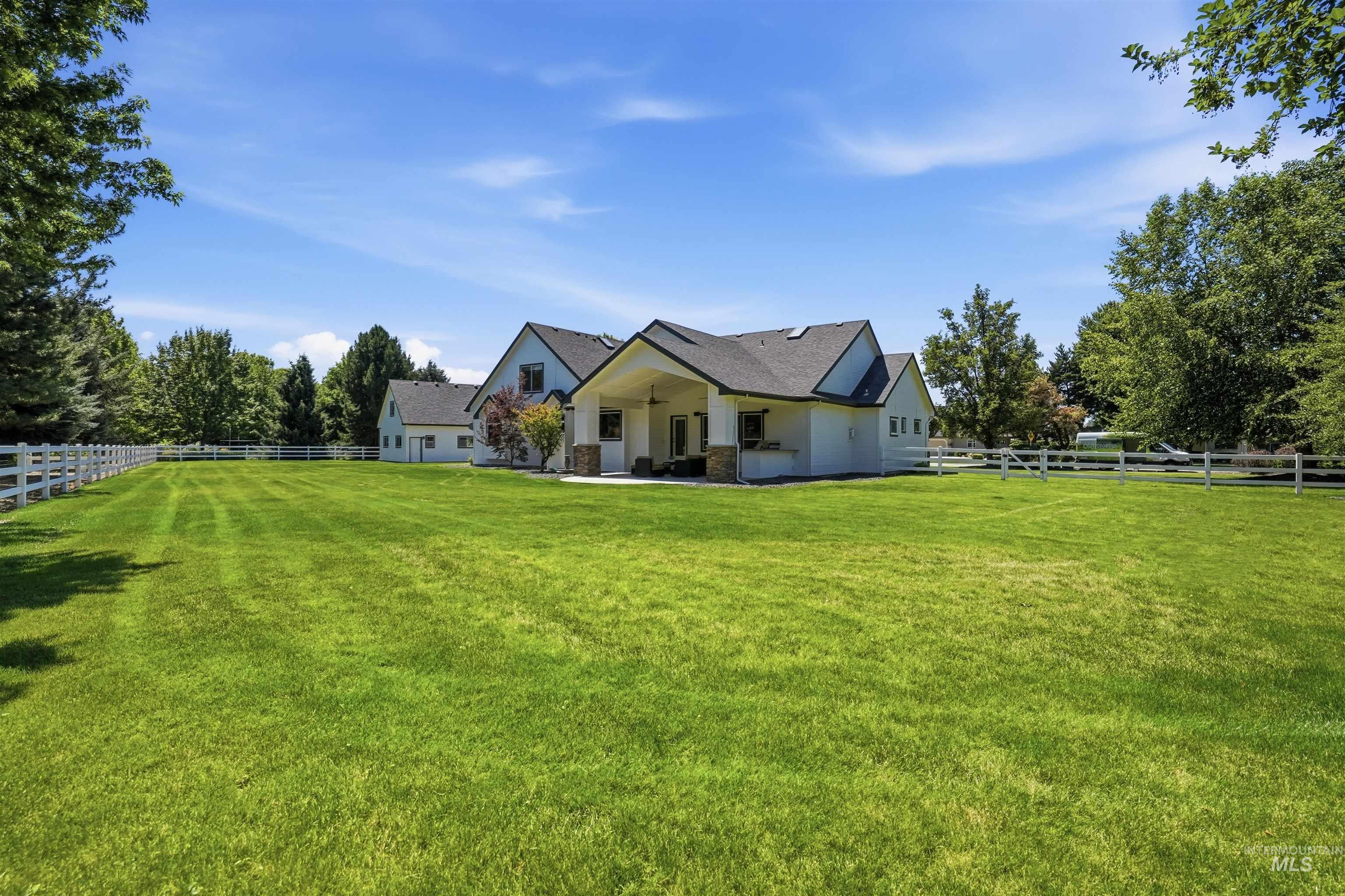 570 N Cove Colony Way, Eagle, Idaho 83616-4676, 4 Bedrooms, 3.5 Bathrooms, Residential For Sale, Price $1,750,000,MLS 98993610