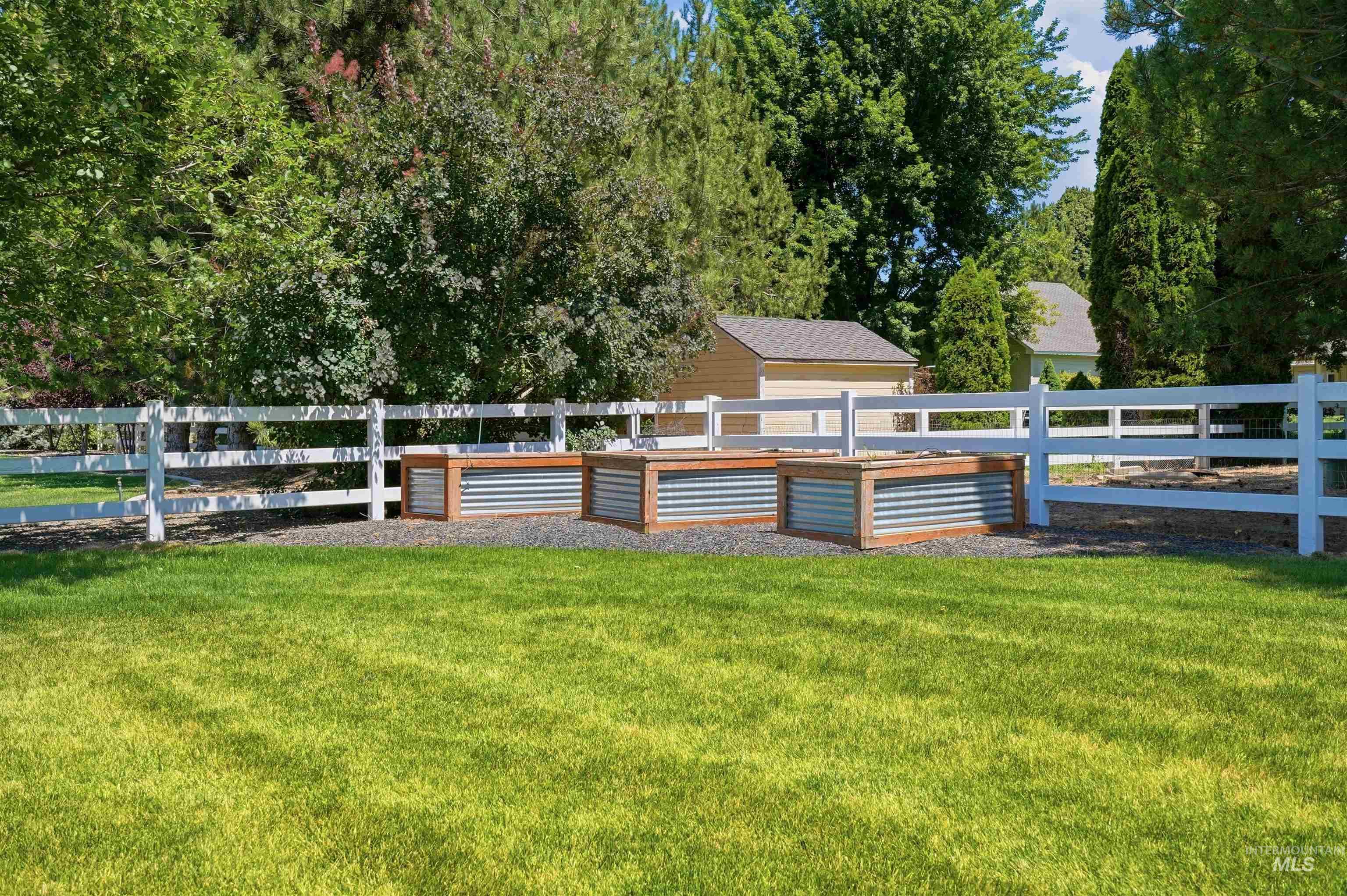 570 N Cove Colony Way, Eagle, Idaho 83616-4676, 4 Bedrooms, 3.5 Bathrooms, Residential For Sale, Price $1,750,000,MLS 98993610