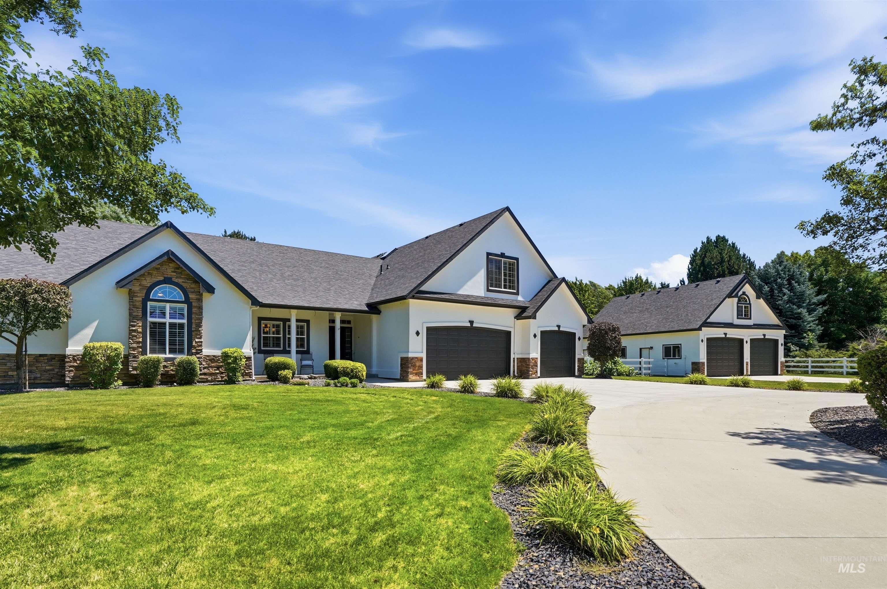 570 N Cove Colony Way, Eagle, Idaho 83616-4676, 4 Bedrooms, 3.5 Bathrooms, Residential For Sale, Price $1,750,000,MLS 98993610