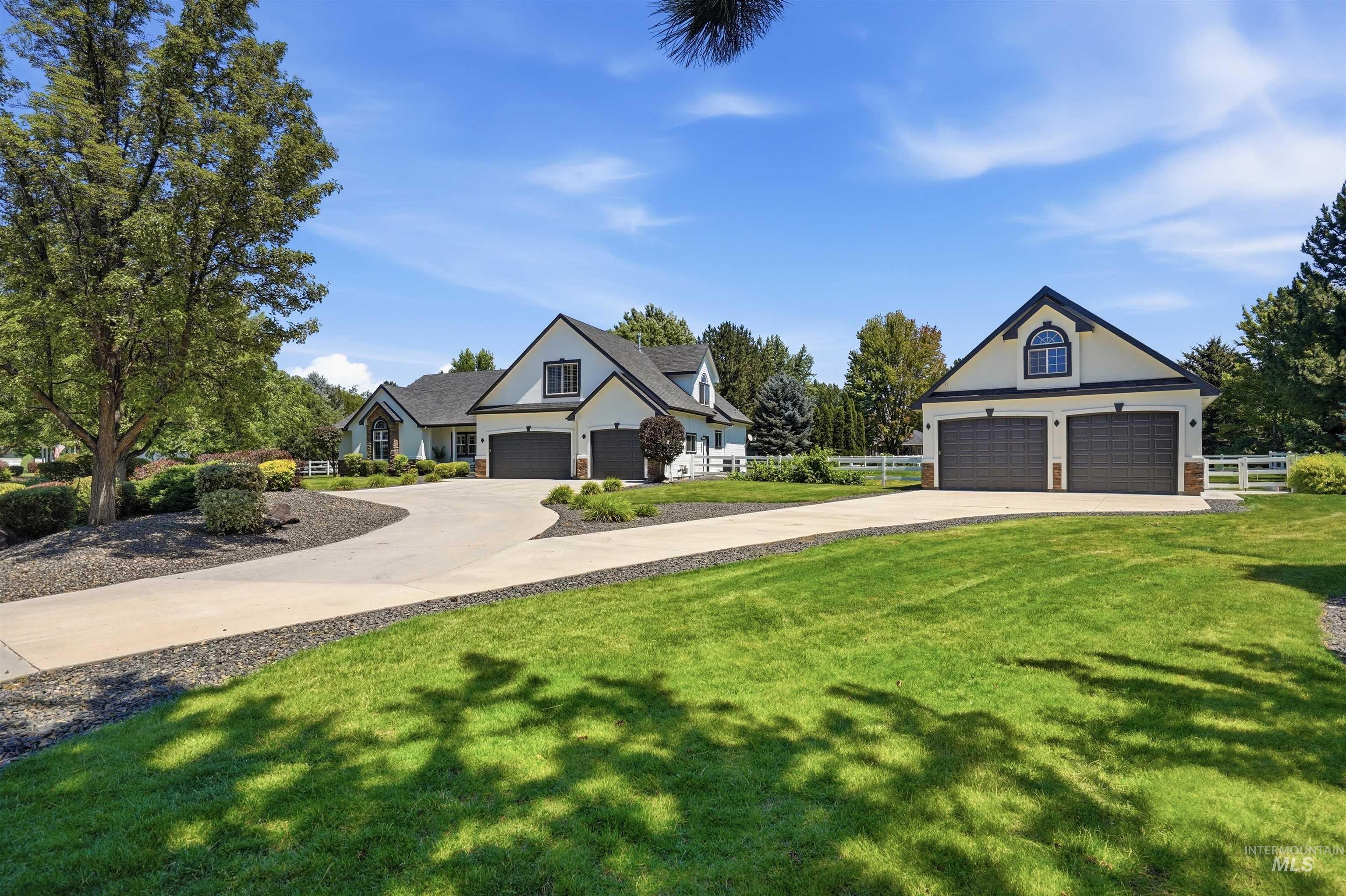 570 N Cove Colony Way, Eagle, Idaho 83616-4676, 4 Bedrooms, 3.5 Bathrooms, Residential For Sale, Price $1,750,000,MLS 98993610