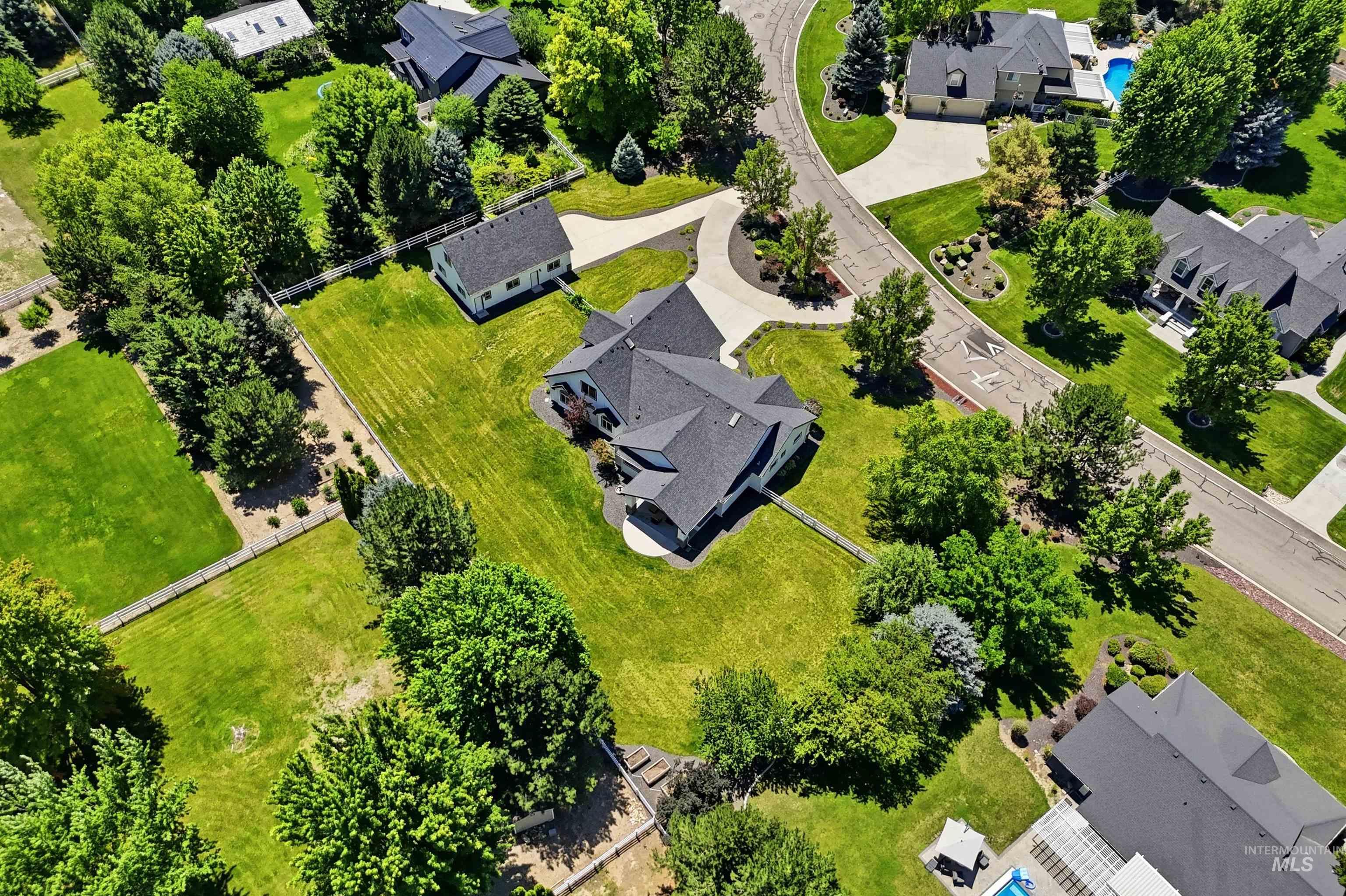 570 N Cove Colony Way, Eagle, Idaho 83616-4676, 4 Bedrooms, 3.5 Bathrooms, Residential For Sale, Price $1,750,000,MLS 98993610