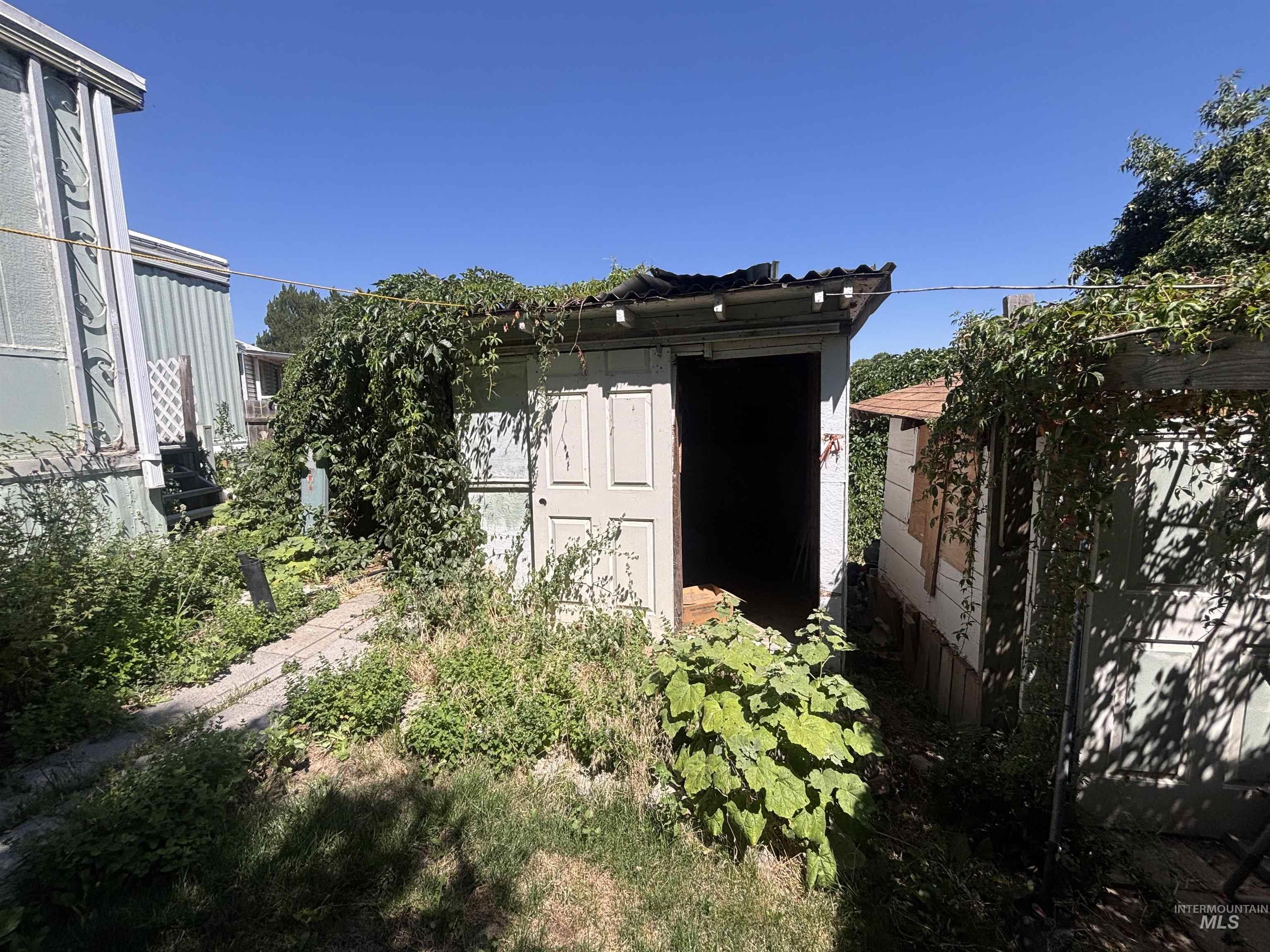 1220 N 4th #15, Parma, Idaho 83660, 3 Bedrooms, 2 Bathrooms, Residential For Sale, Price $50,000,MLS 98993614